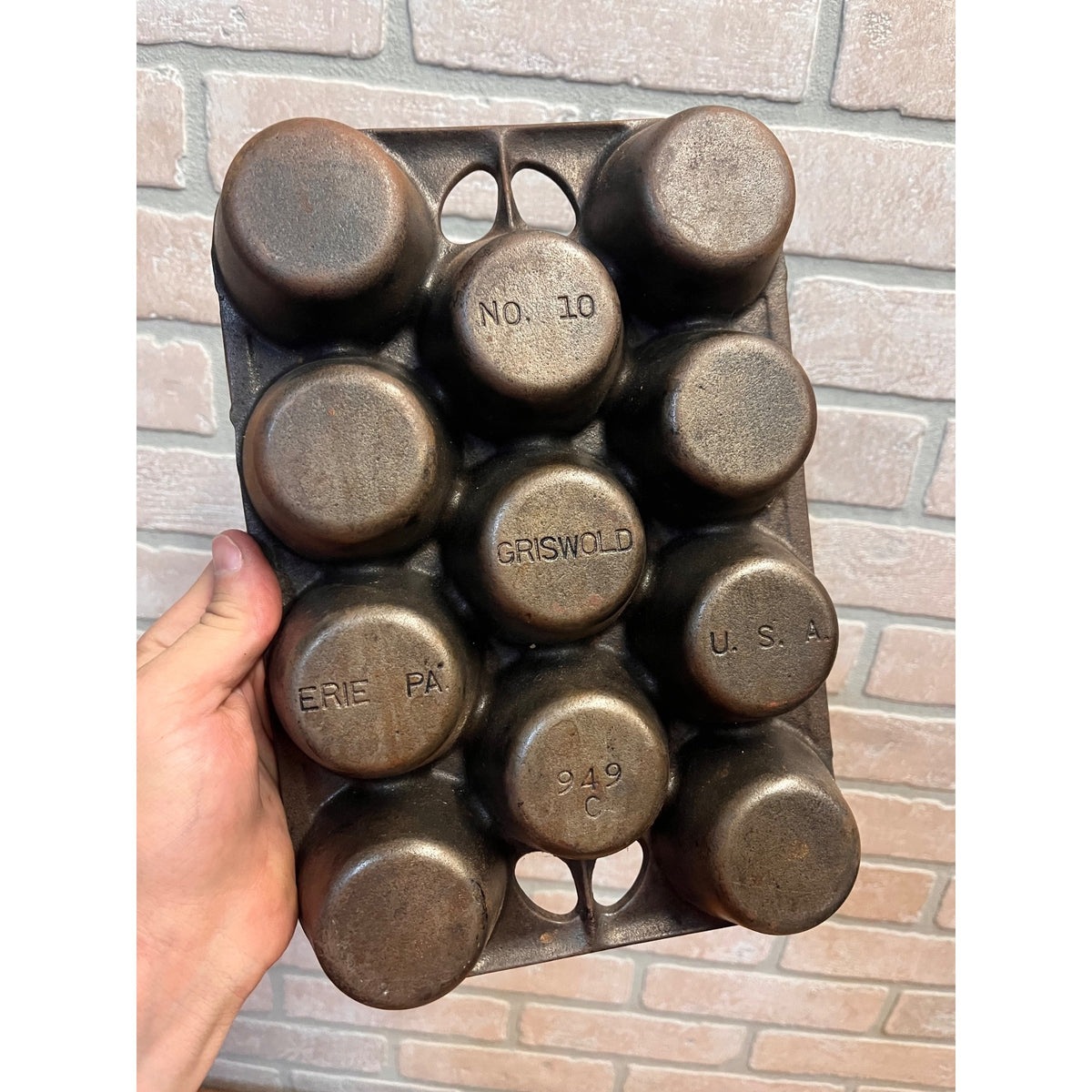Griswold No.10 Cast Iron Popover Muffin Pan 949C Erie PA USA Vintage 11 Cup