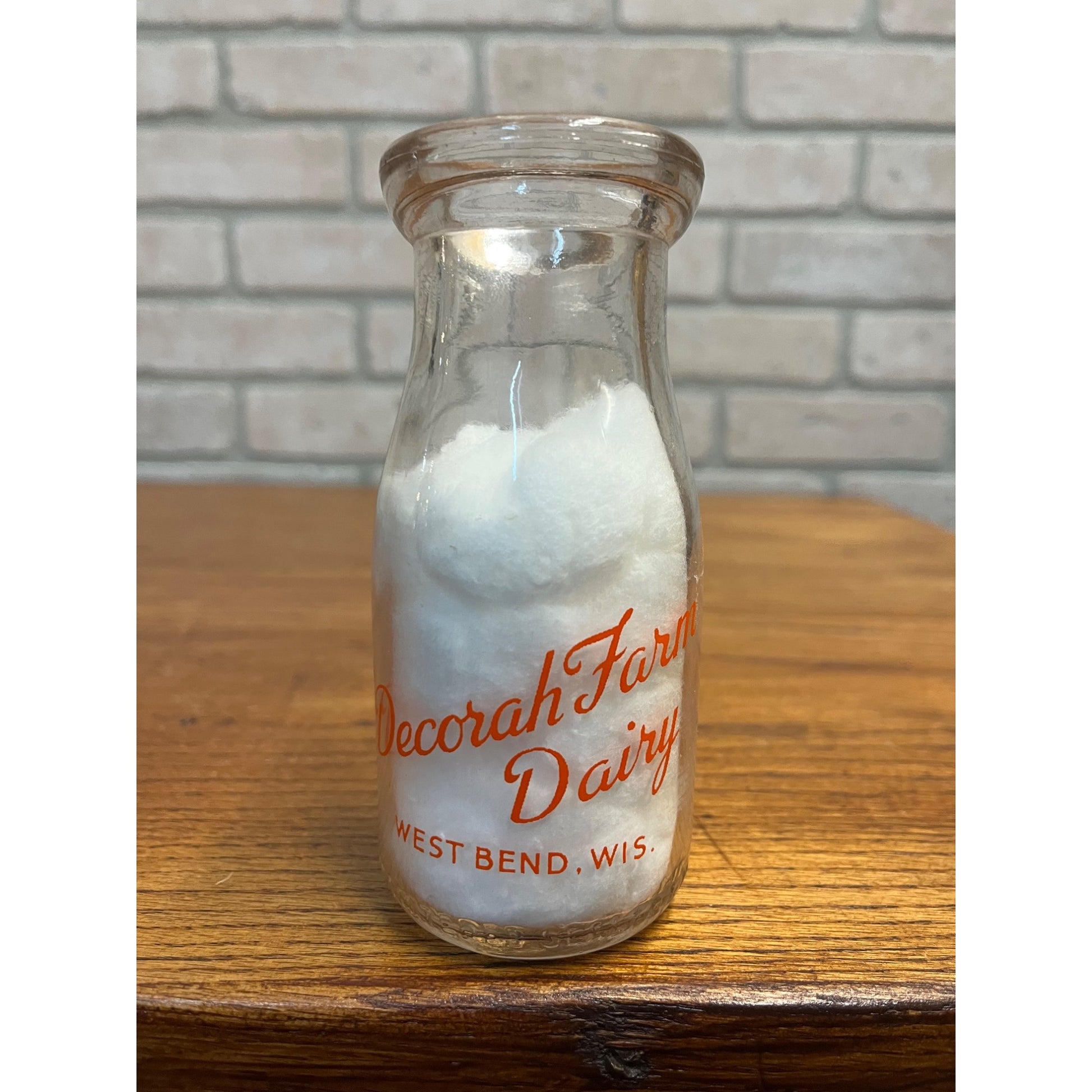 Vintage Decorah Farm Dairy West Bend Wis Half Pint Bottle WI Wisconsin Pyro