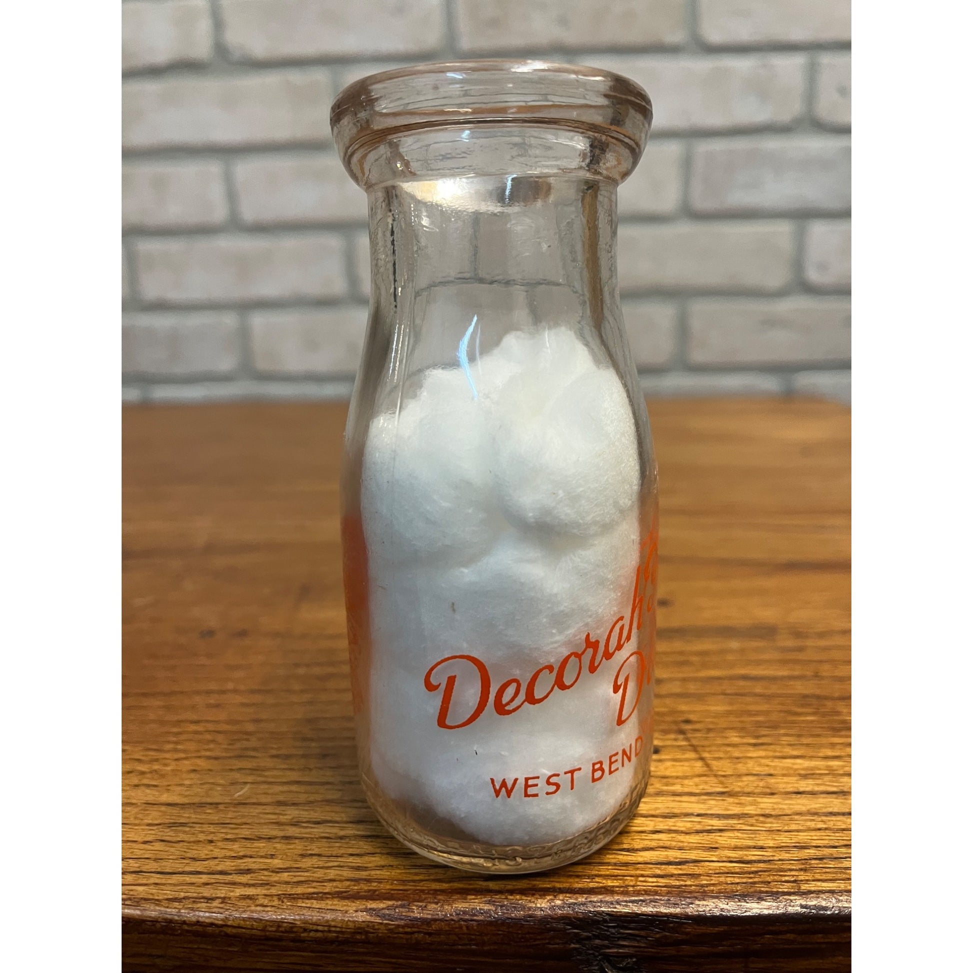 Vintage Decorah Farm Dairy West Bend Wis Half Pint Bottle WI Wisconsin Pyro