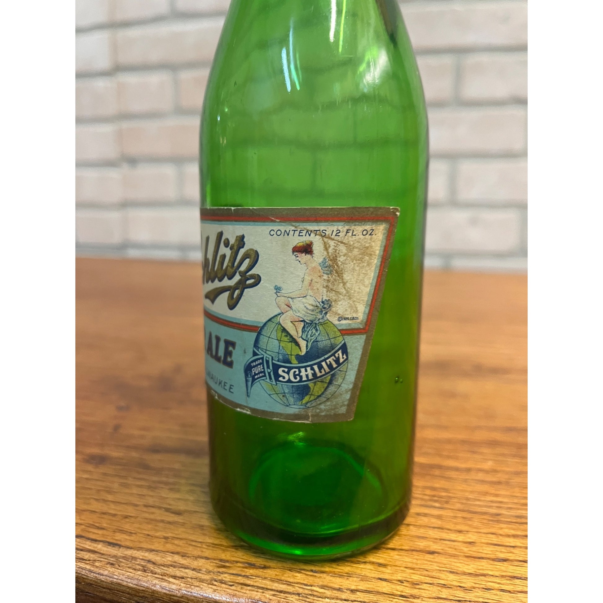 Vintage Schlitz Beer Ginger Ale Prohibition Soda Bottle Label Milwaukee WI 12oz