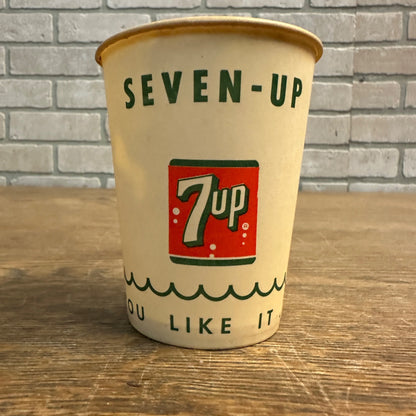 Vintage 7up Wave Border 9oz Soda Promotional Wax Paper Cup