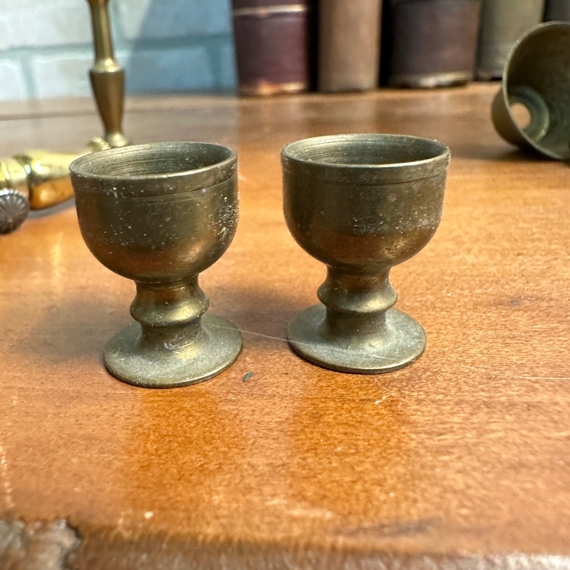 Vintage c1930s Dollhouse Miniature Lamp, Oil Lamp, Wine Decanter + Goblets