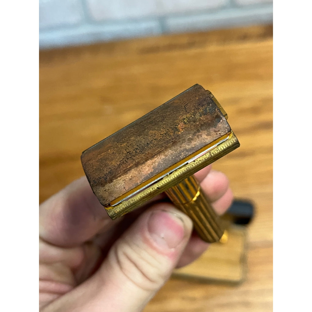 Vintage 1940's Gold Tech Gillette Fat Handle Safety Razor Case & Blade Holder