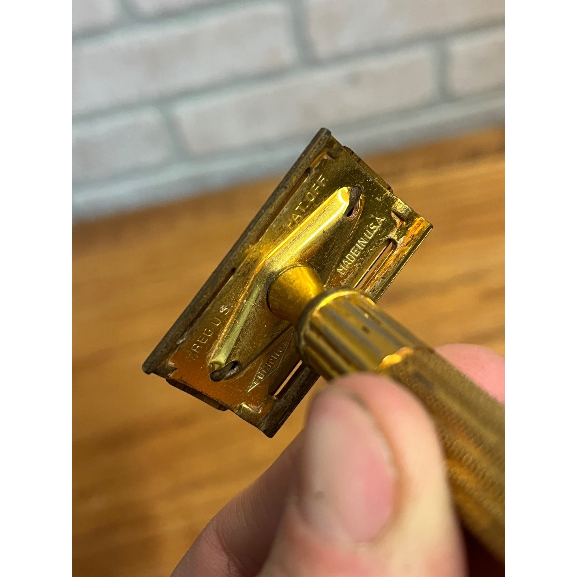 Vintage 1940's Gold Tech Gillette Fat Handle Safety Razor Case & Blade Holder