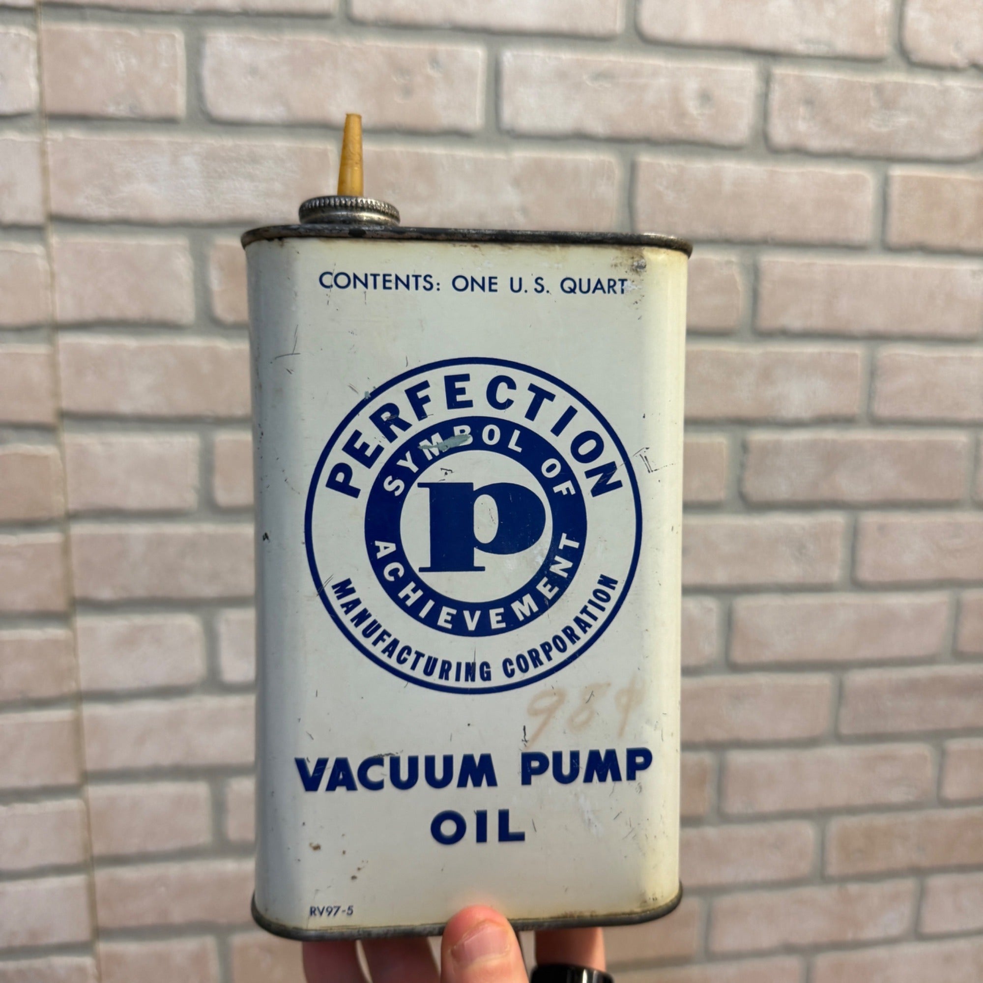 Vintage Perfection Vacuum Pump Oil Can One Quart Canco Size Delavan, Wisconsin