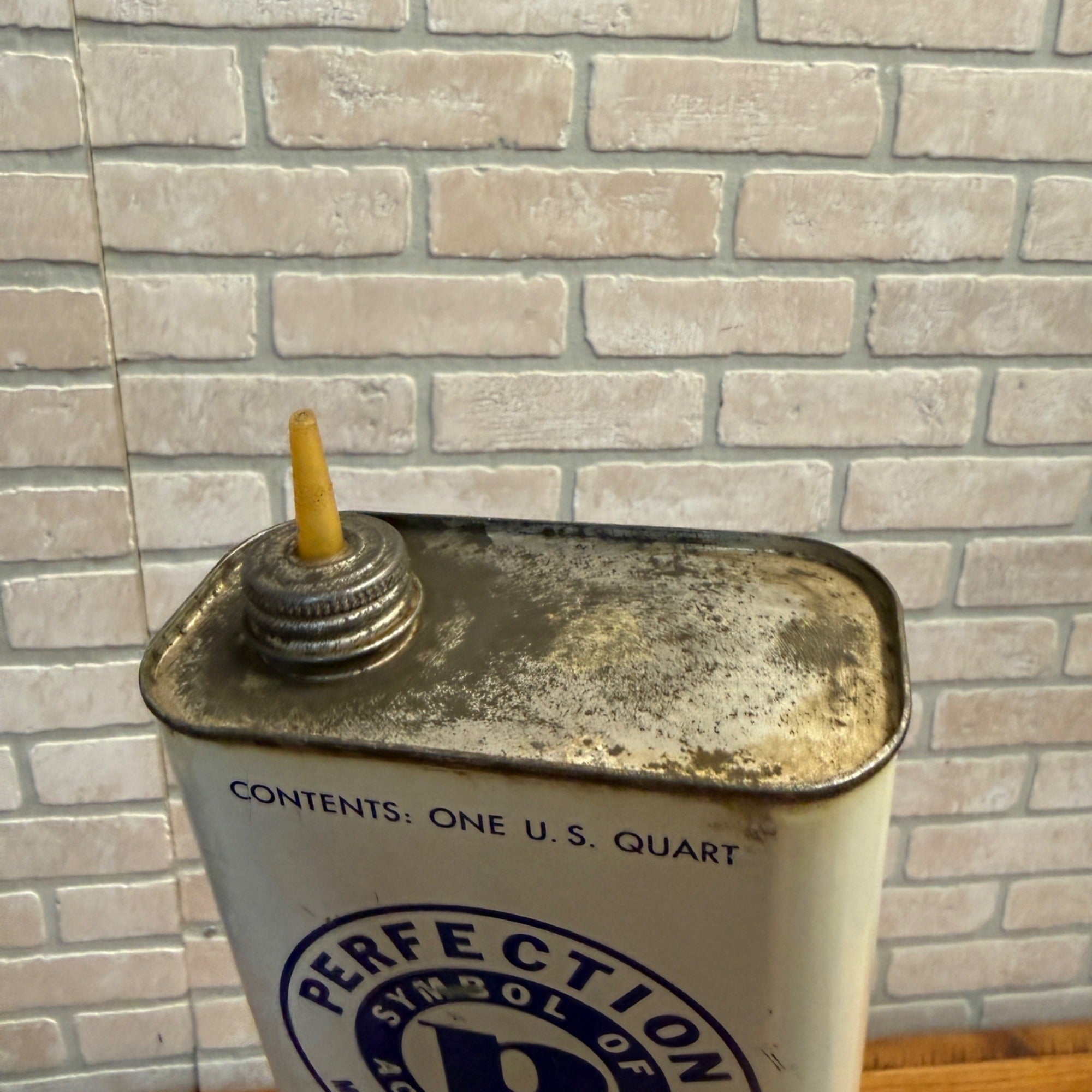 Vintage Perfection Vacuum Pump Oil Can One Quart Canco Size Delavan, Wisconsin