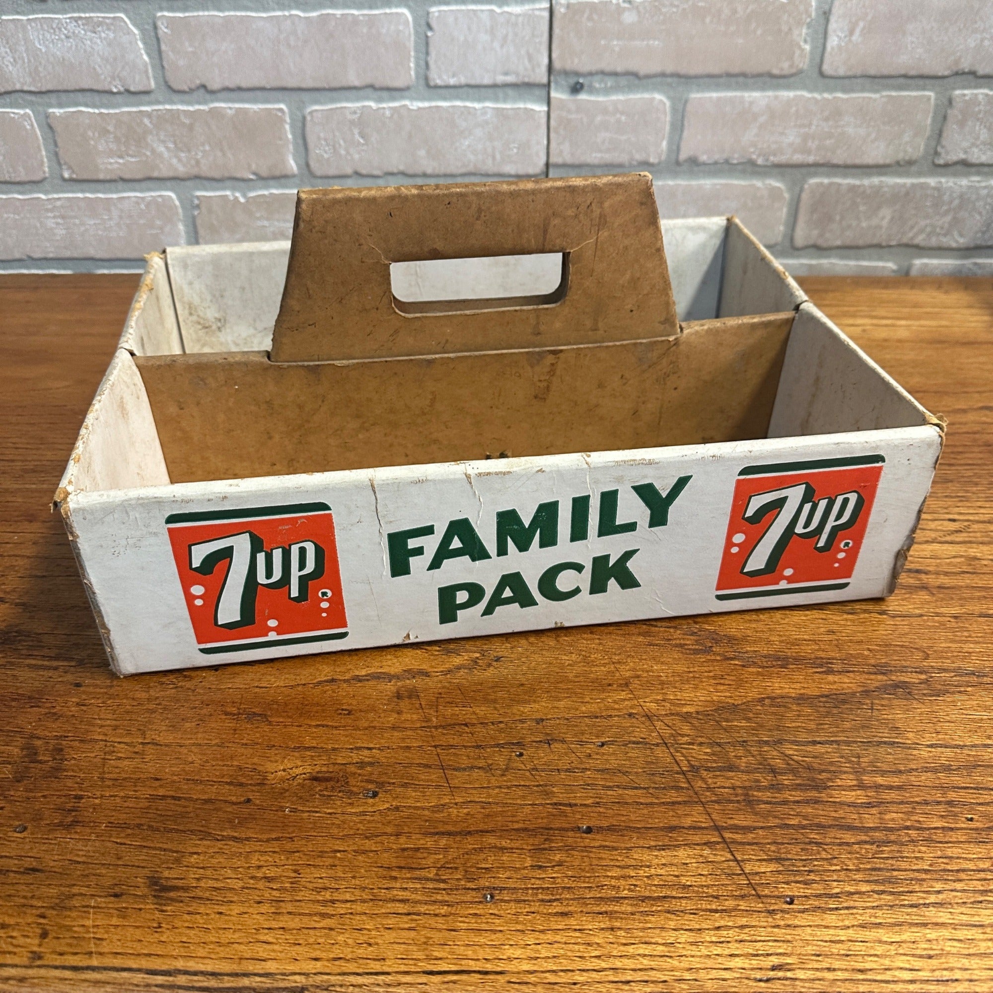 Vintage 7up Soda Bottle Family Pack Carrier Bottling Crate Cardboard