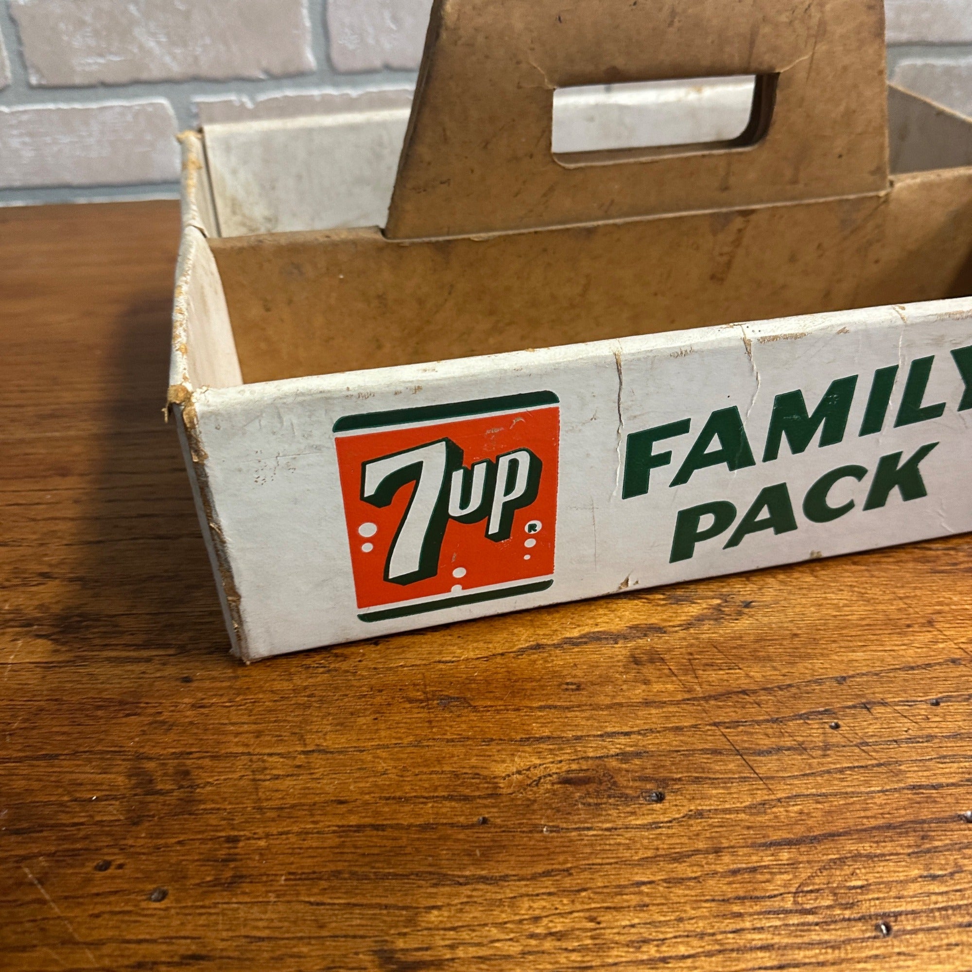 Vintage 7up Soda Bottle Family Pack Carrier Bottling Crate Cardboard