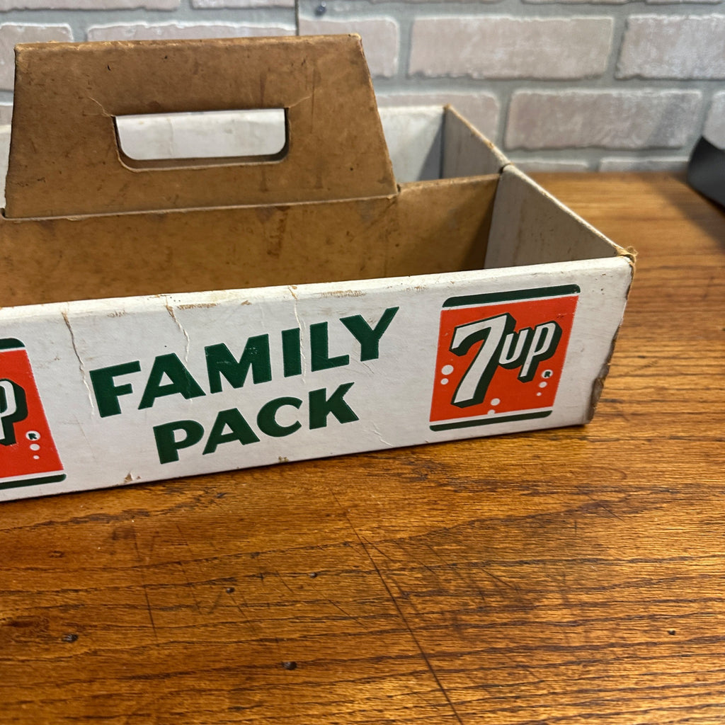 Vintage 7up Soda Bottle Family Pack Carrier Bottling Crate Cardboard