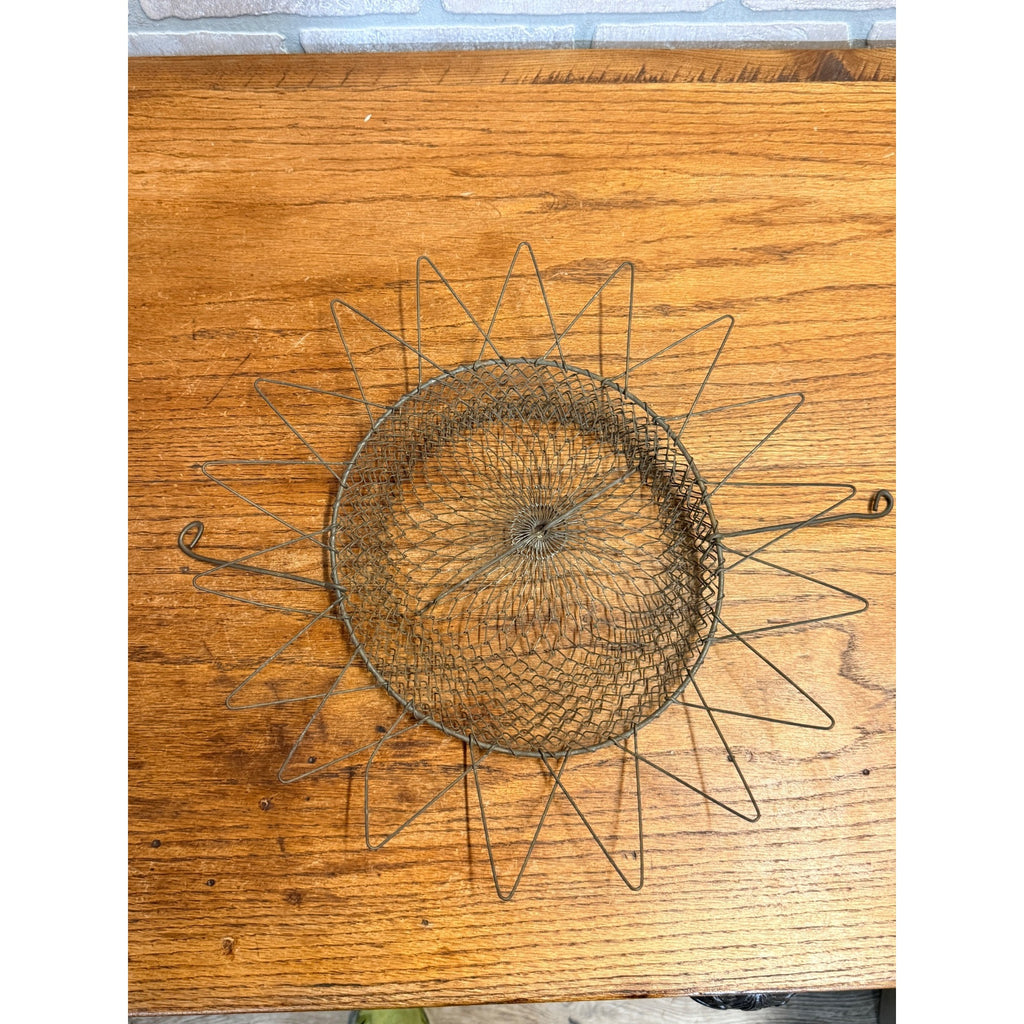 Antique Collapsable Wire Egg Basket Folding Primitive Antique boiling strainer