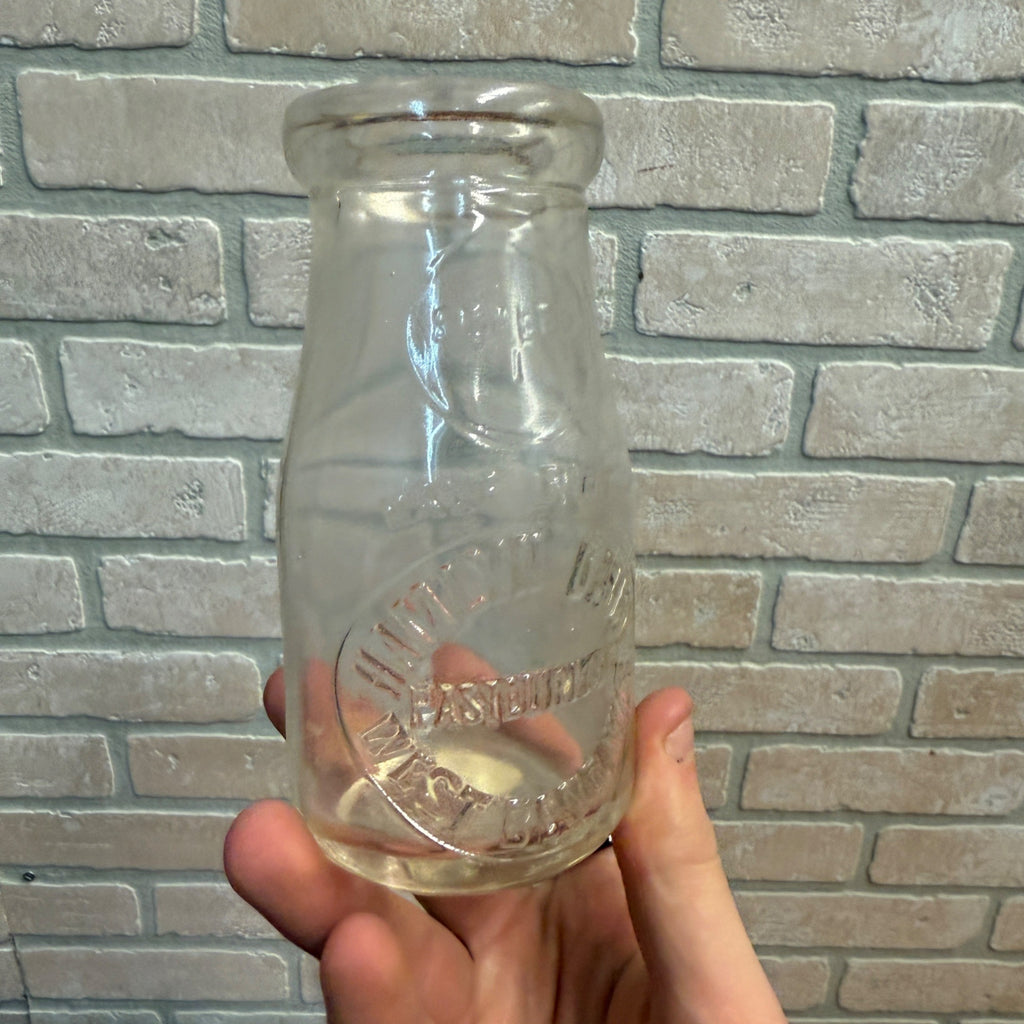 RARE Vintage Hamlyn Dairy West Bend Wis Half Pint Bottle WI Wisconsin