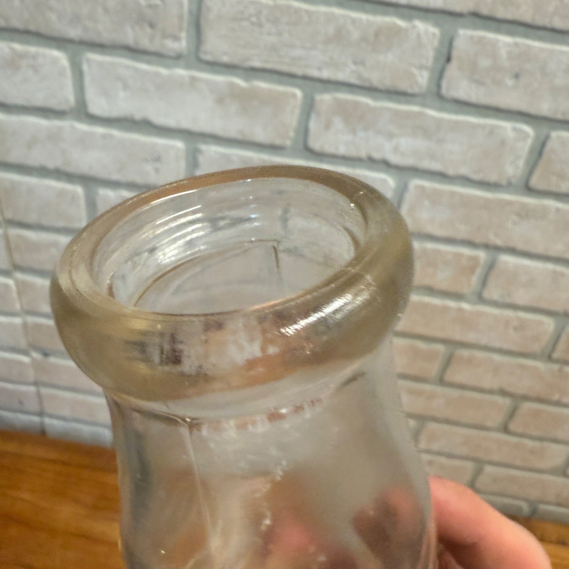 RARE Vintage Hamlyn Dairy West Bend Wis Half Pint Bottle WI Wisconsin