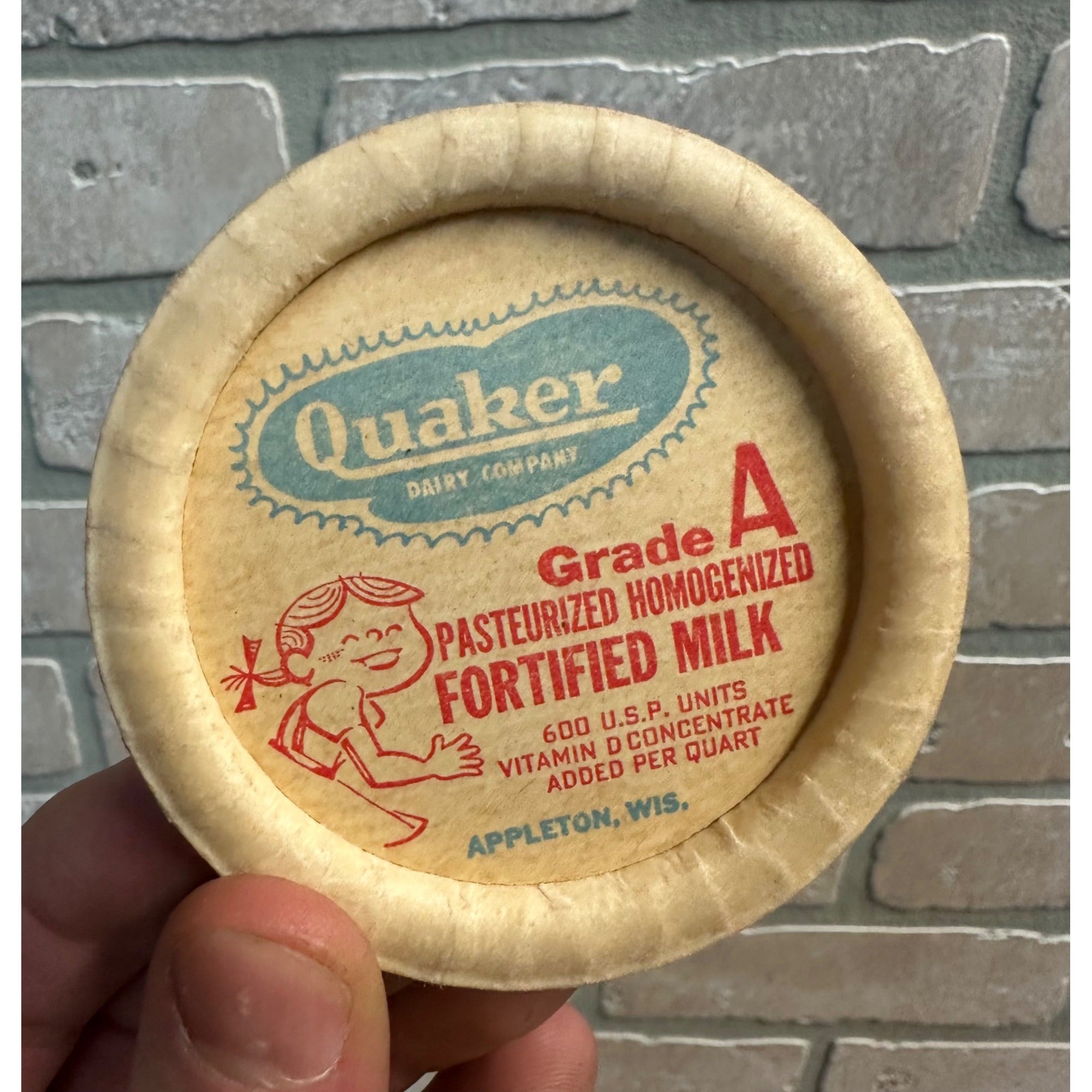 Milk Bottle Cap - Quaker Dairy Company Farm - Appleton, (Wisconsin) WI Wis