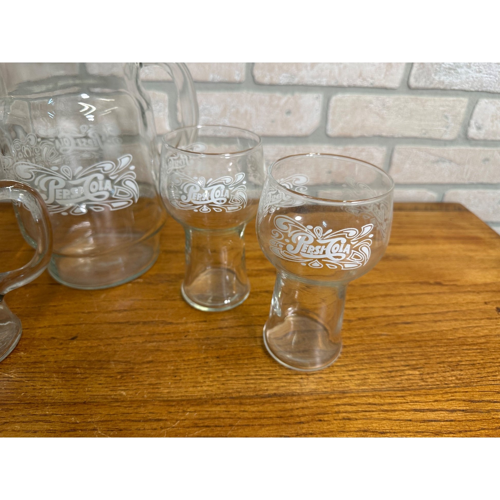 Vintage 1980s Pepsi Cola Advertising Glass Pitcher Set w/ 4 Glasses White
