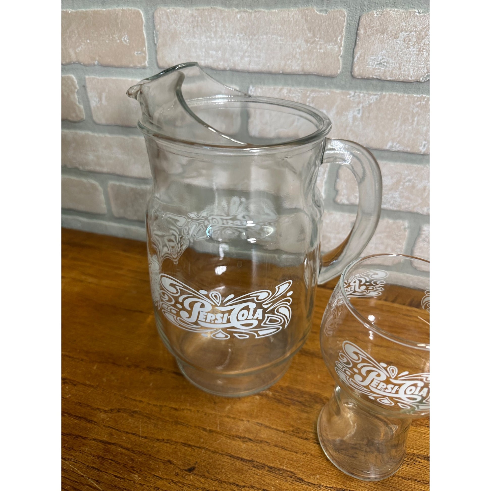 Vintage 1980s Pepsi Cola Advertising Glass Pitcher Set w/ 4 Glasses White