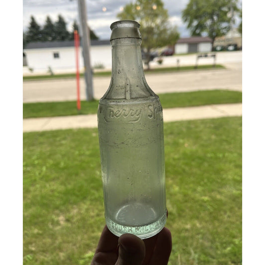 Vintage c1920s Cherry Sparkle Bottling Co South Milwaukee Soda Bottle Wis WI