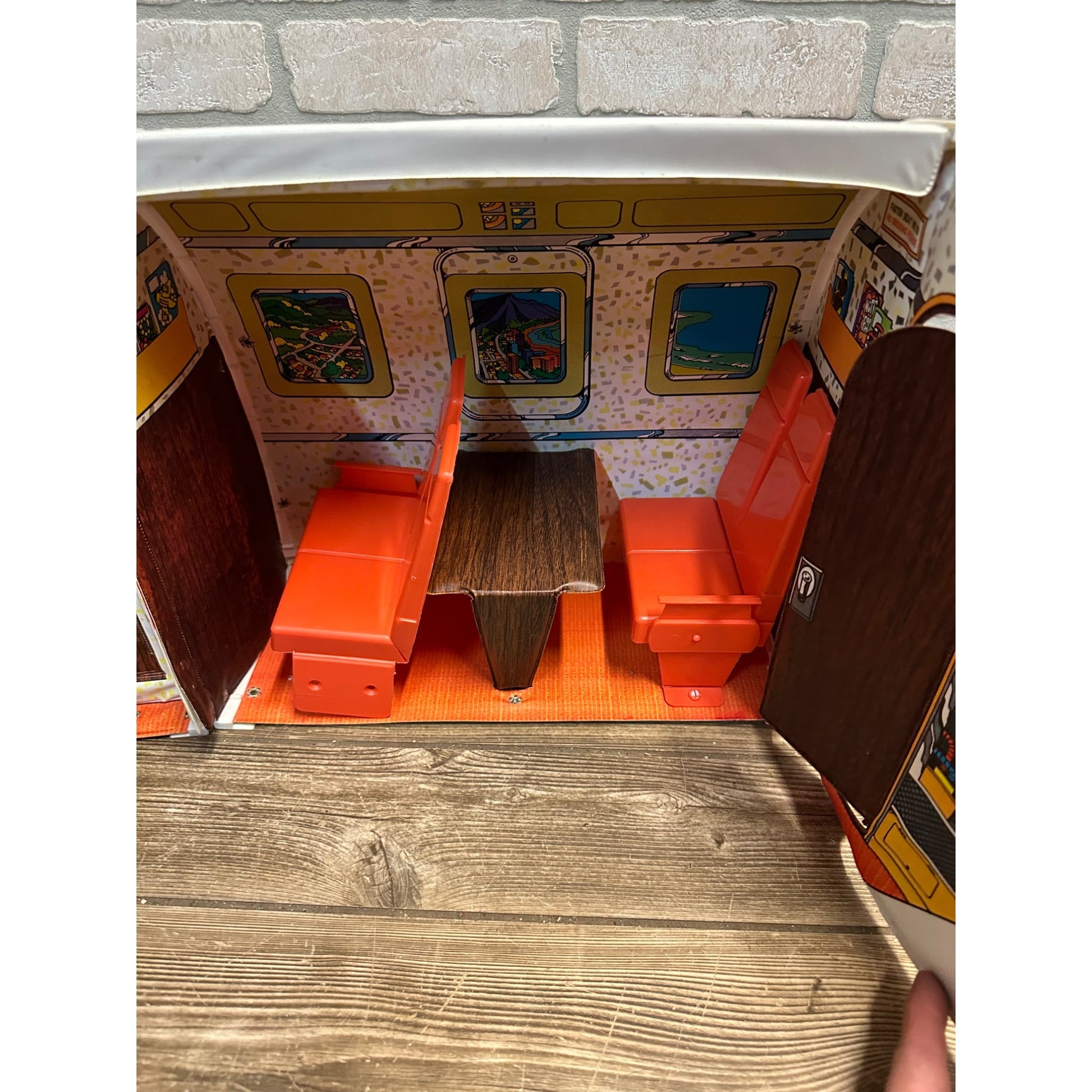 VINTAGE BARBIE FRIEND SHIP AIRPLANE CASE 1970S MATTEL #8639 UNITED AIRLINES