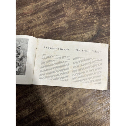 Vintage c1920s The French Soldier "Le Fantassin Francais" History Booklet