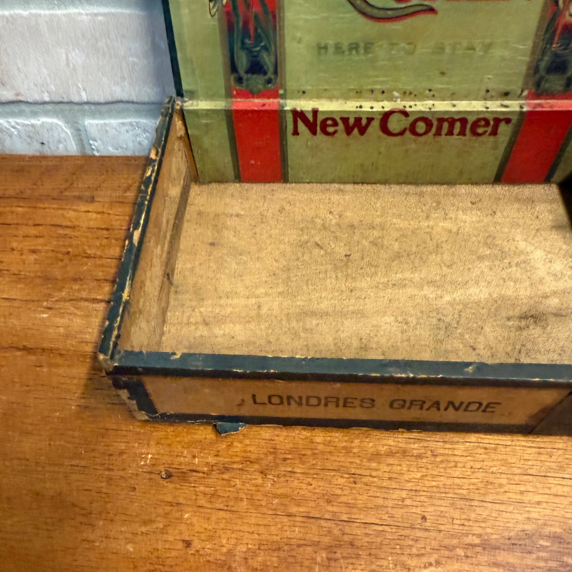 Vintage New Comer Cigar Wooden Box Wooden Advertising Display Eau Claire Wis