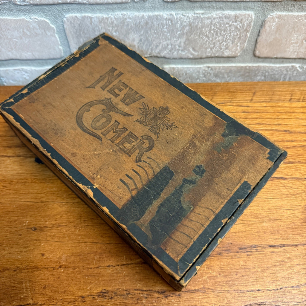 Vintage New Comer Cigar Wooden Box Wooden Advertising Display Eau Claire Wis