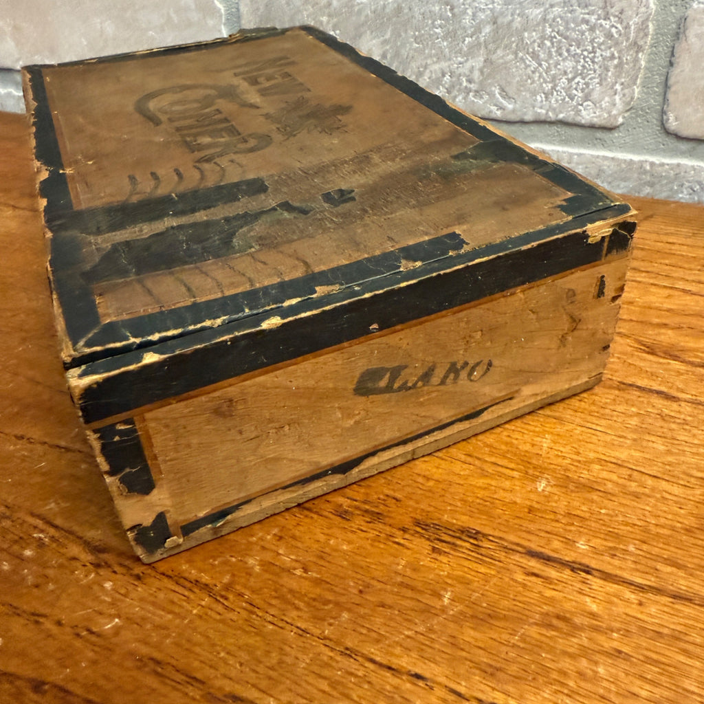 Vintage New Comer Cigar Wooden Box Wooden Advertising Display Eau Claire Wis