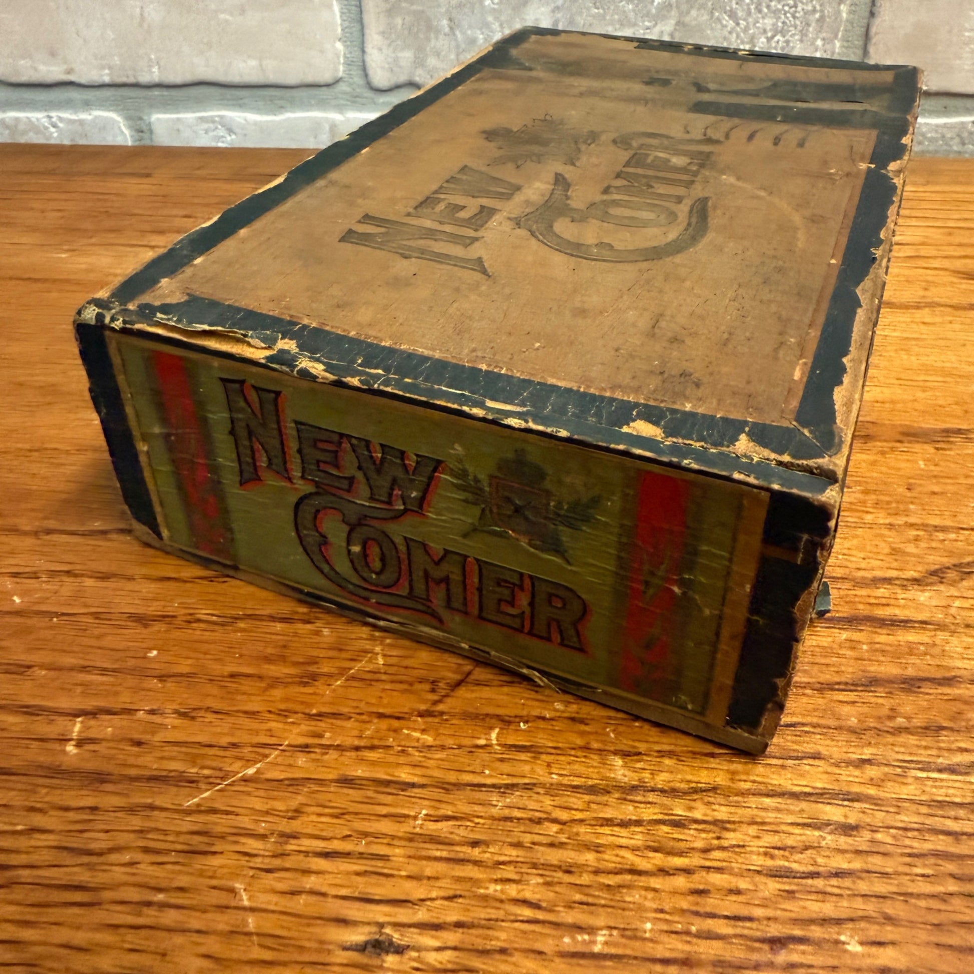 Vintage New Comer Cigar Wooden Box Wooden Advertising Display Eau Claire Wis
