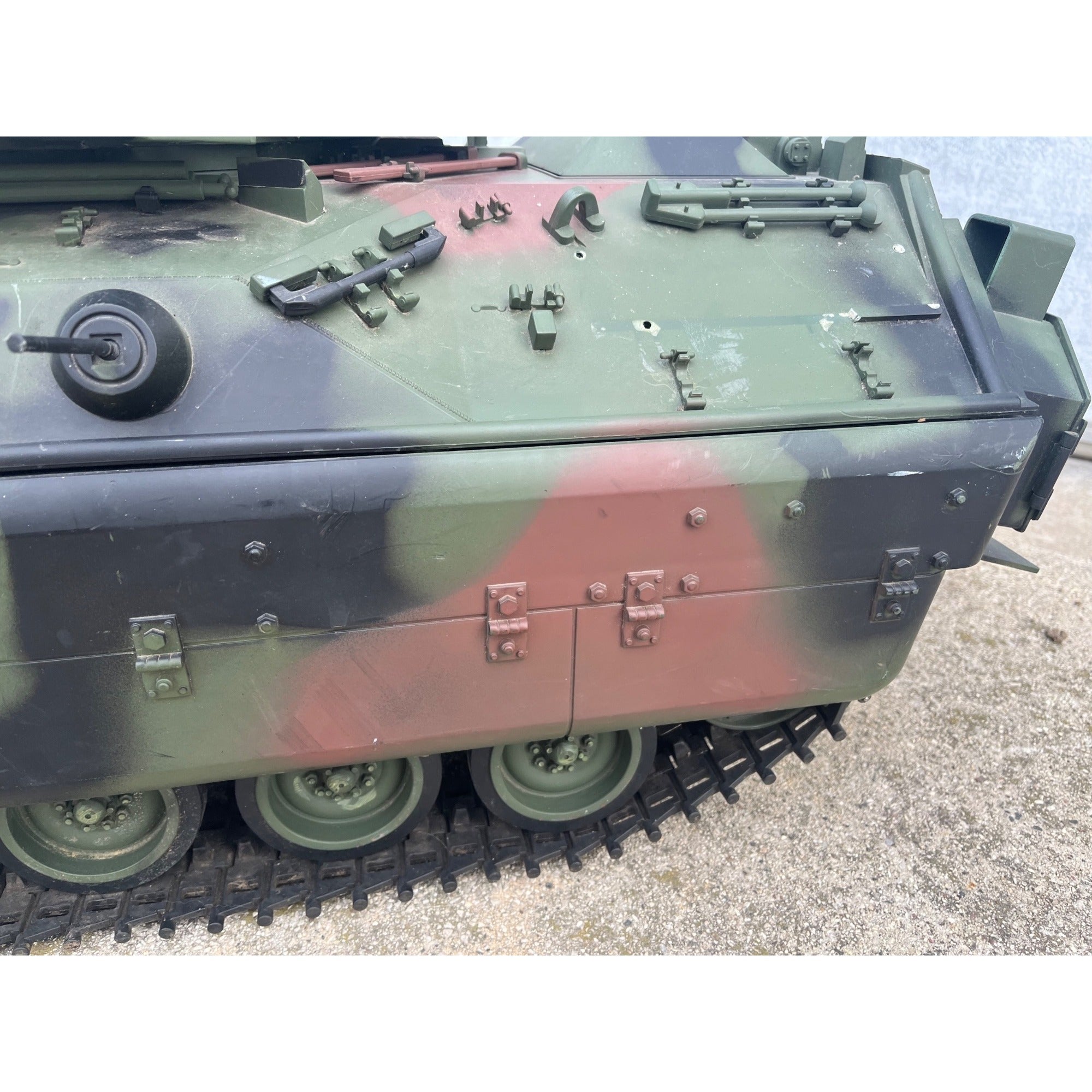 Huge 21st Century Toys Dragon GI Joe 1:6 Scale Tank M2 Bradley - As-Is - Parts