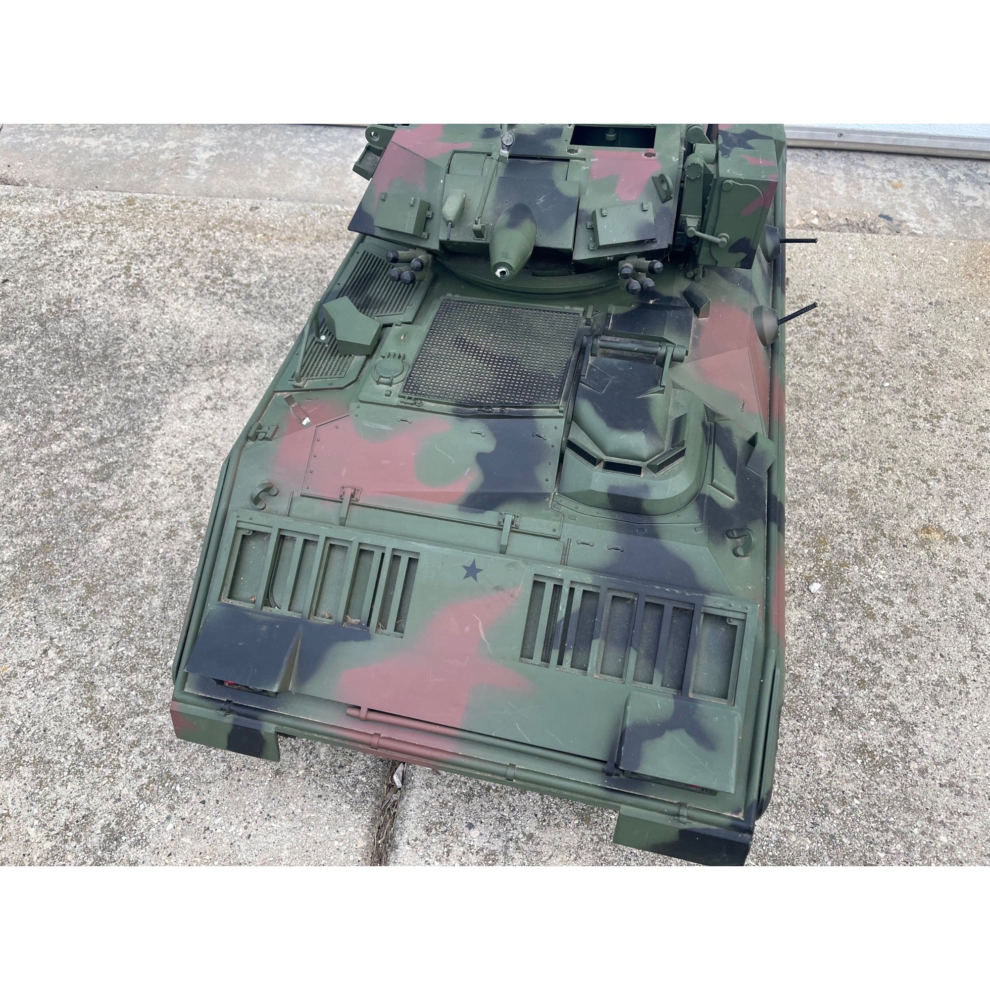 Huge 21st Century Toys Dragon GI Joe 1:6 Scale Tank M2 Bradley - As-Is - Parts