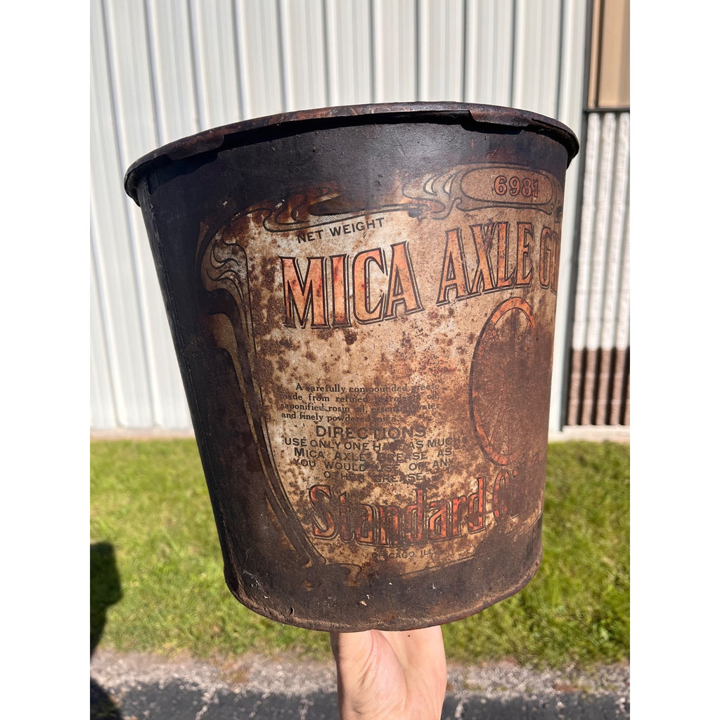 Antique Vintage Standard Oil Comapny 25lb Mica Axle Grease Oil Bucket Pail Can