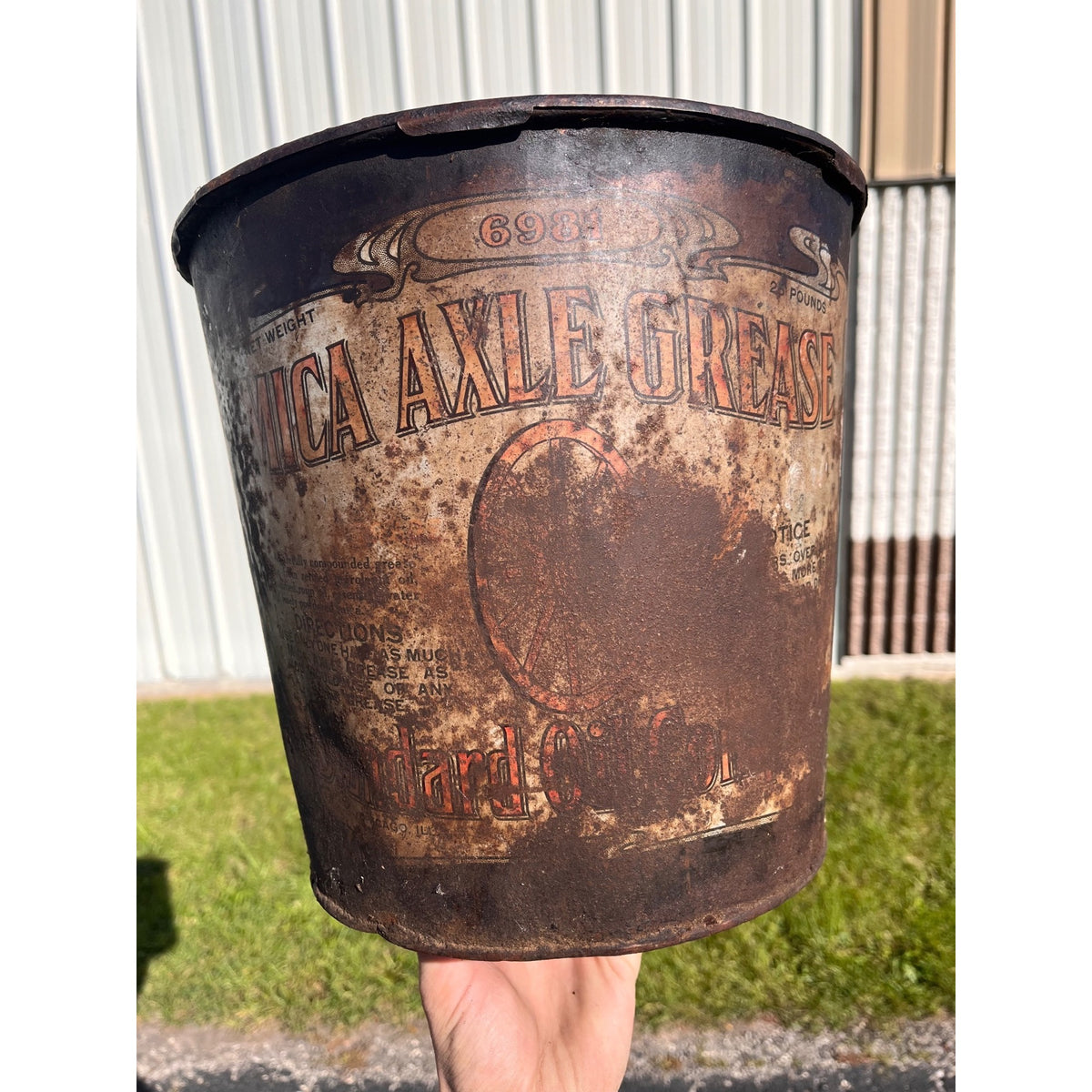 Antique Vintage Standard Oil Comapny 25lb Mica Axle Grease Oil Bucket Pail Can