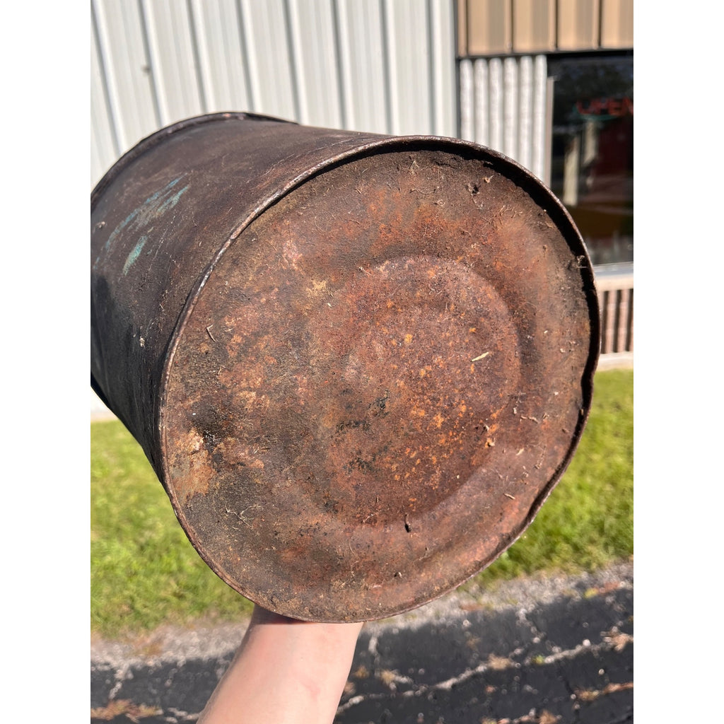 Antique Vintage Standard Oil Comapny 25lb Mica Axle Grease Oil Bucket Pail Can