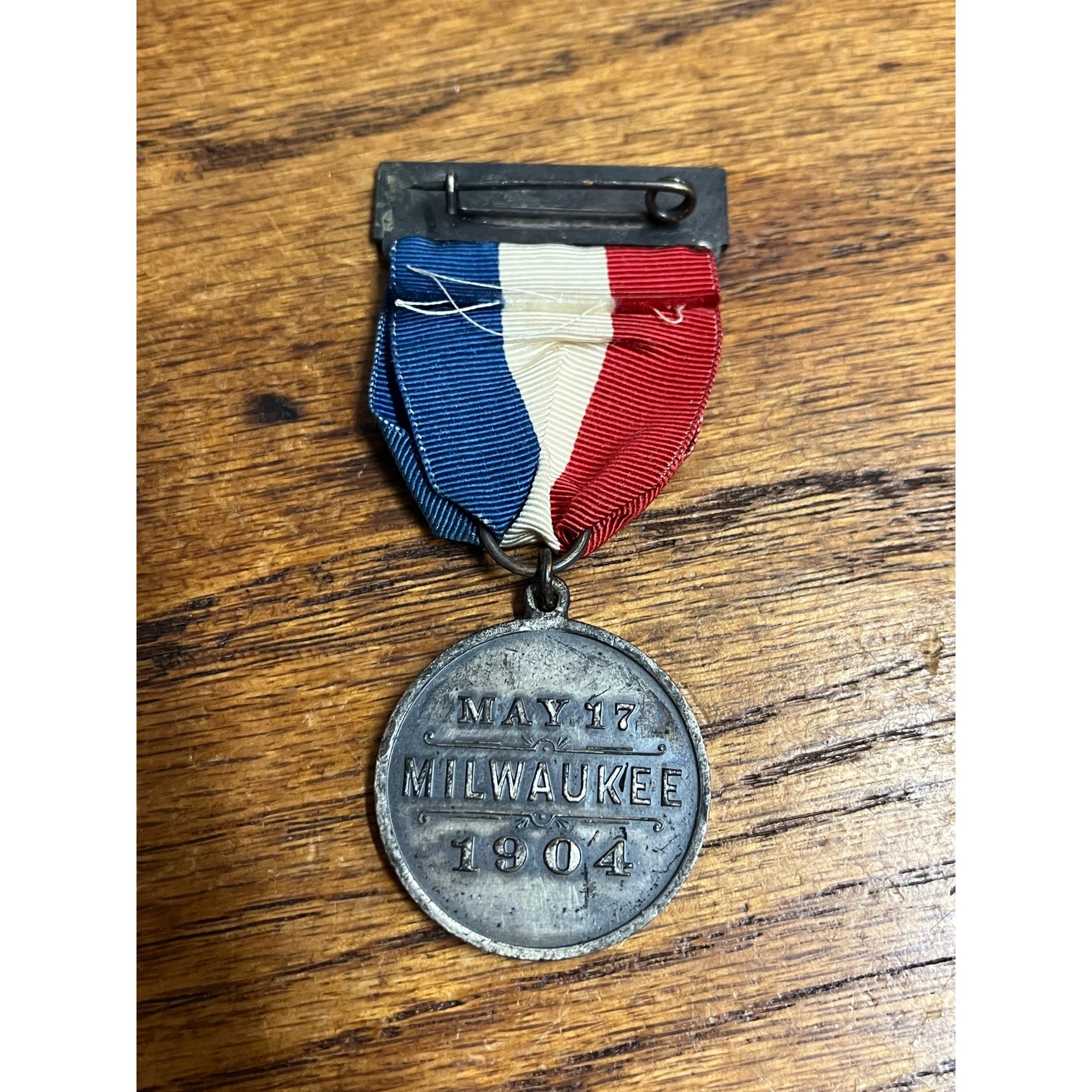 Vintage Milwaukee, Wisconsin 1904 Democratic State Convention Medal Pin Badge