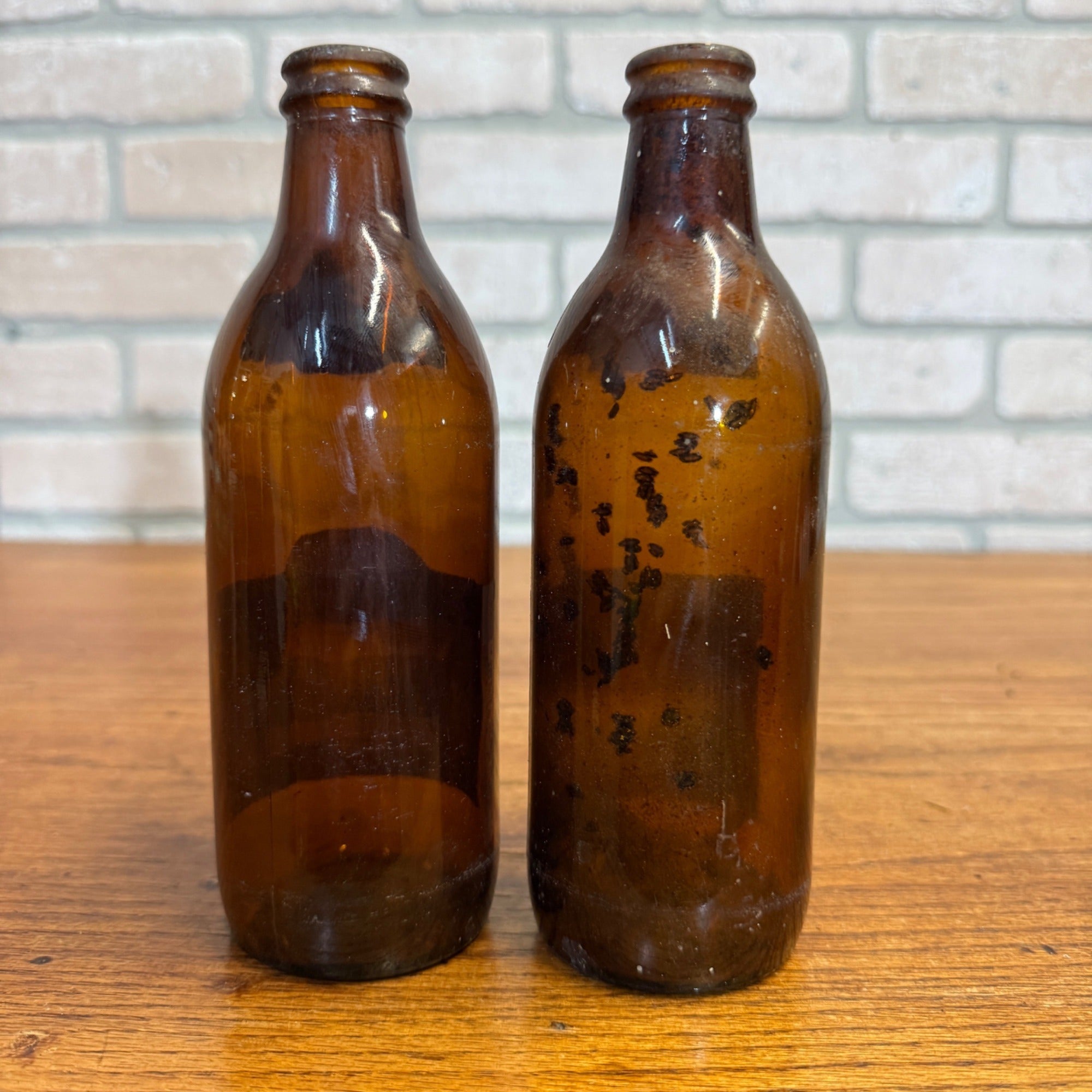Vintage 1970s Pabst Blue Ribbon & Extra Light Beer Bottles (2) 12oz Michigan