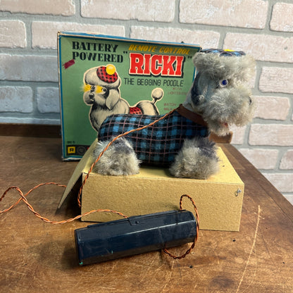 VINTAGE ROSKO RICKI THE BEGGING POODLE BATTERY OPERATED 1960'S ~ BOXED