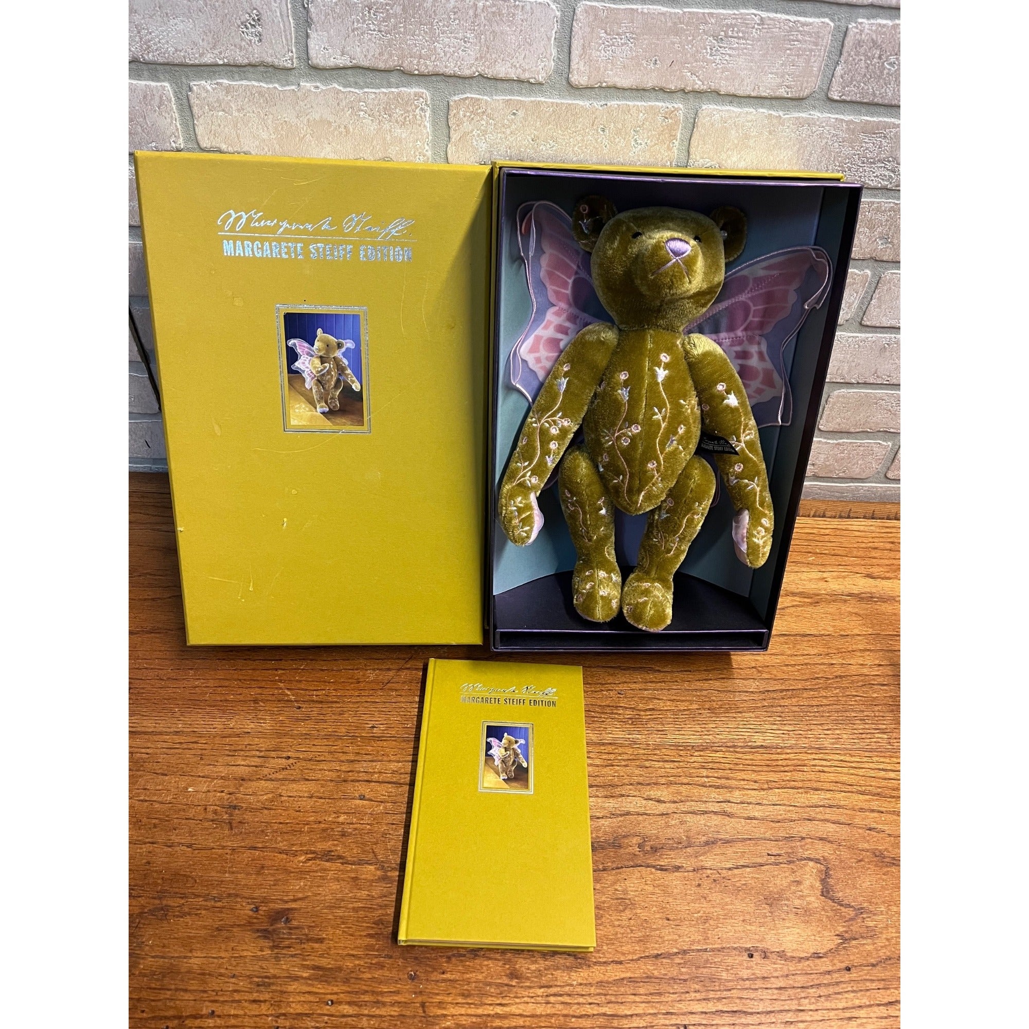 RARE Margarete Steiff Club Limited Edition Bear #420627 Fairytales Wings