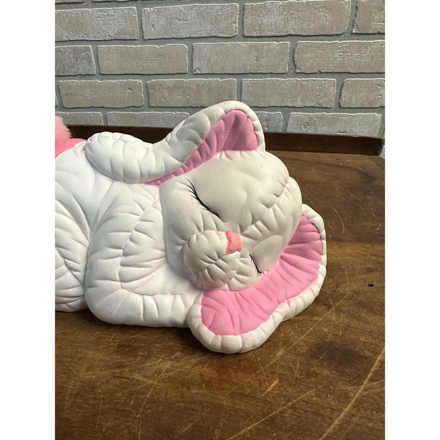 1986 CERAMIC EASTER RABBIT BUNNY SLEEPING BANK DANA'S MOLDS PINK