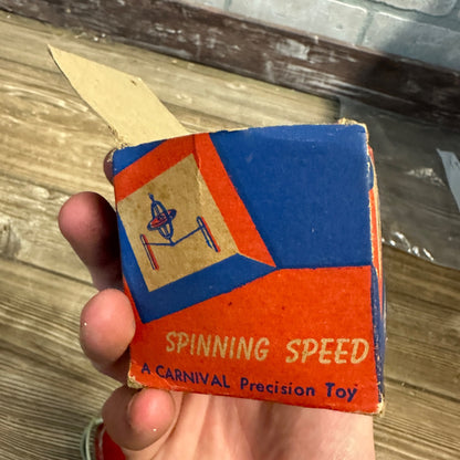 VINTAGE GYROSCOPIC SPINNING TOP TOY WITH BOX CYCLONE GYRO CARNIVAL TOY MFG CO