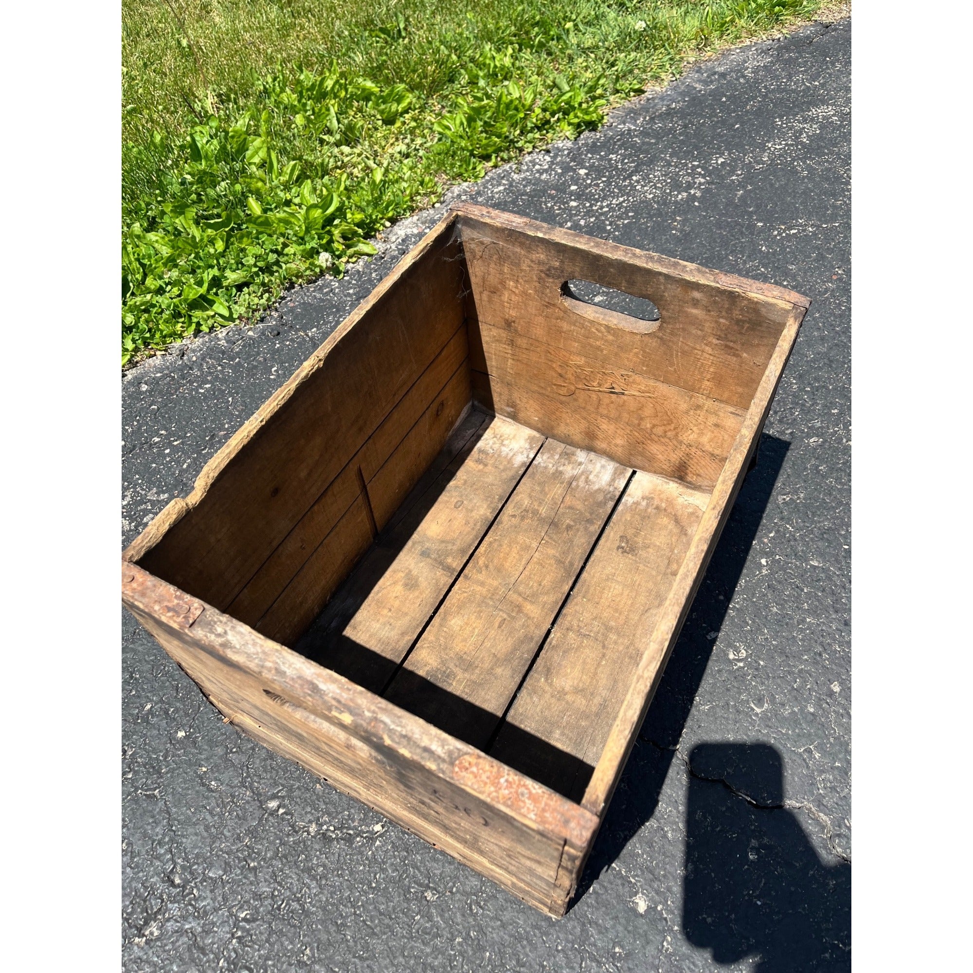 RARE Vintage Jung Old Country Beer Crate Random Lake Wisconsin Wis WI