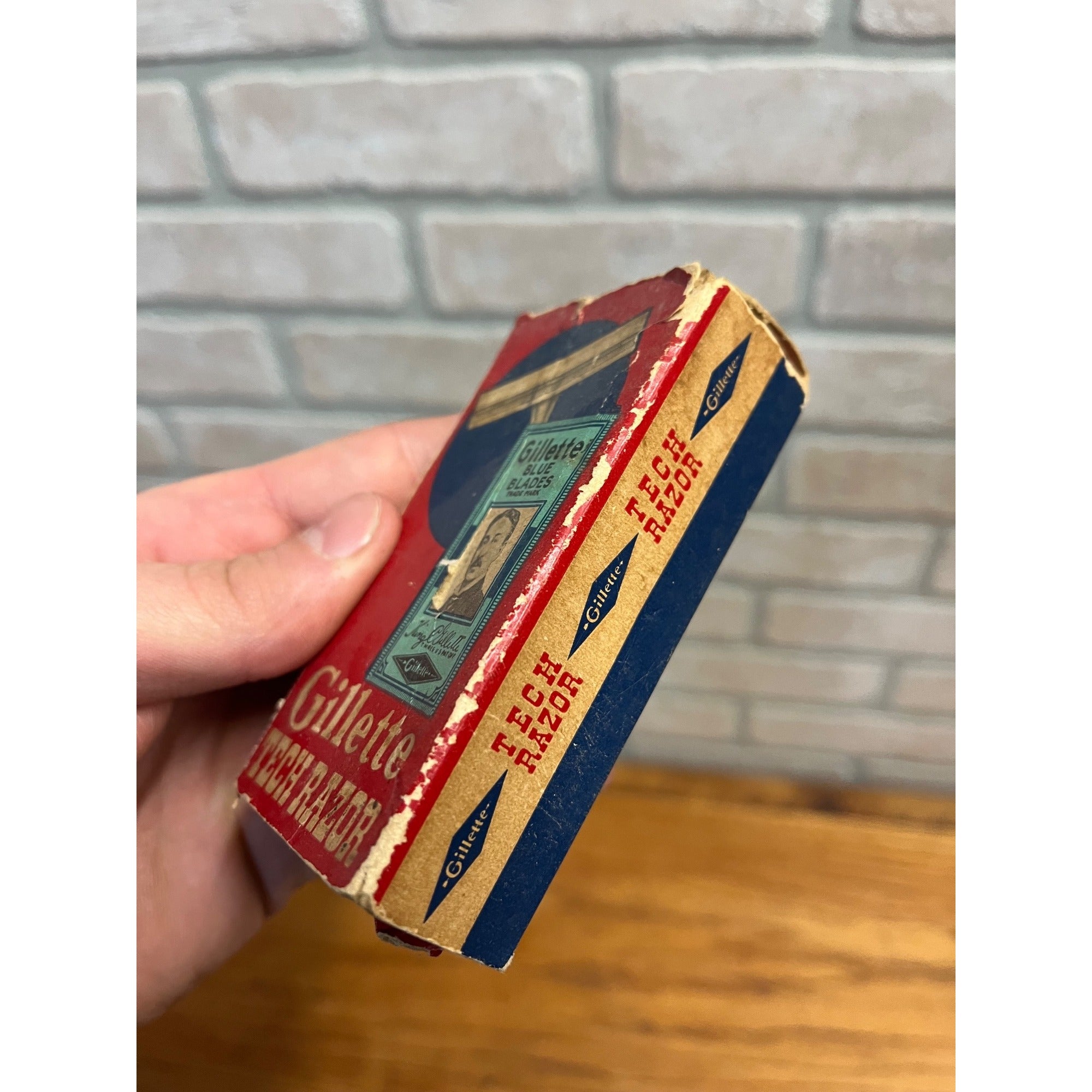 1955 A3 Gillette Ball Tech Double Edge Safety Razor in Original Box & Sleeve