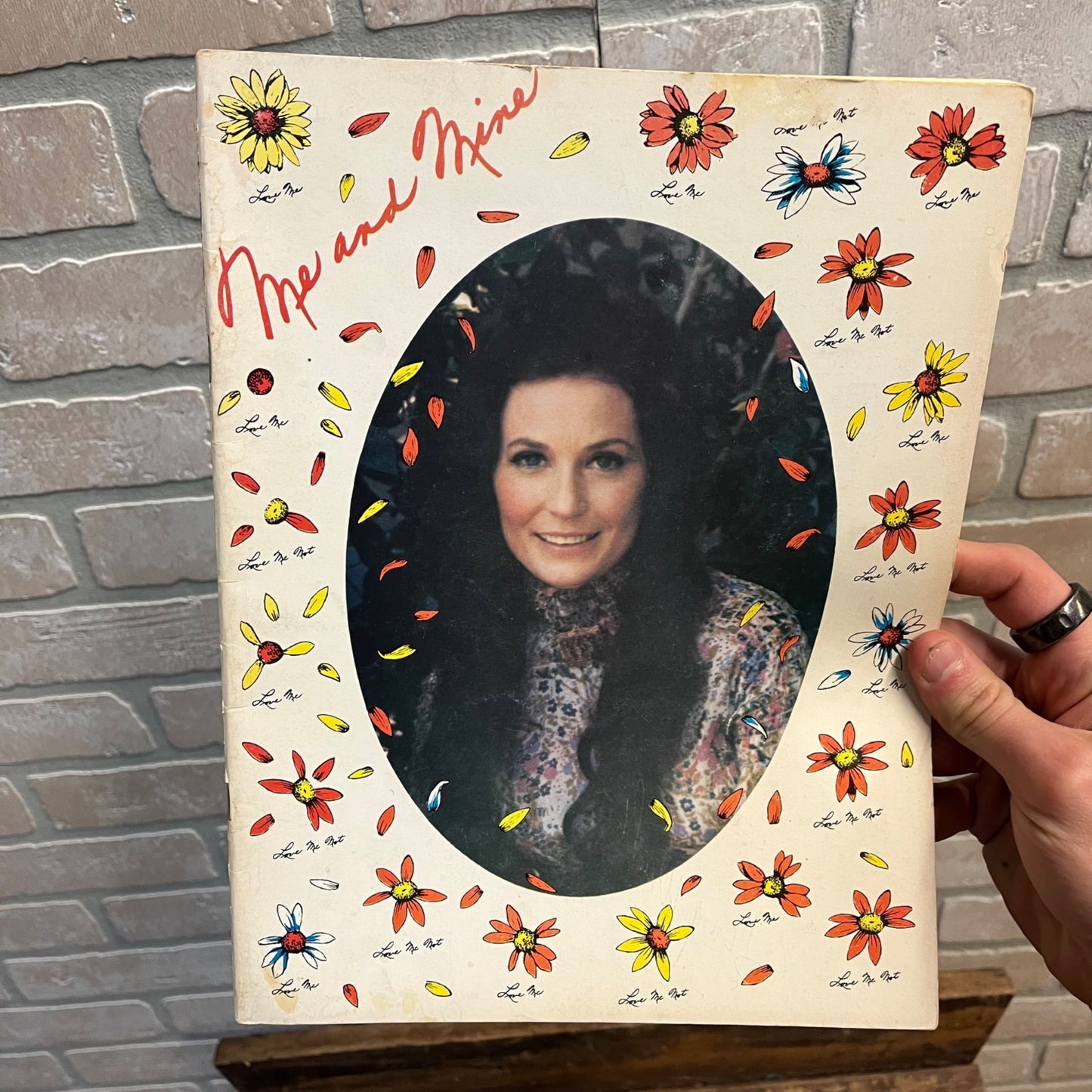 Vintage Loretta Lynn Autobiography Booklet "Me and Mine" Signed by Sister Peggy Sue