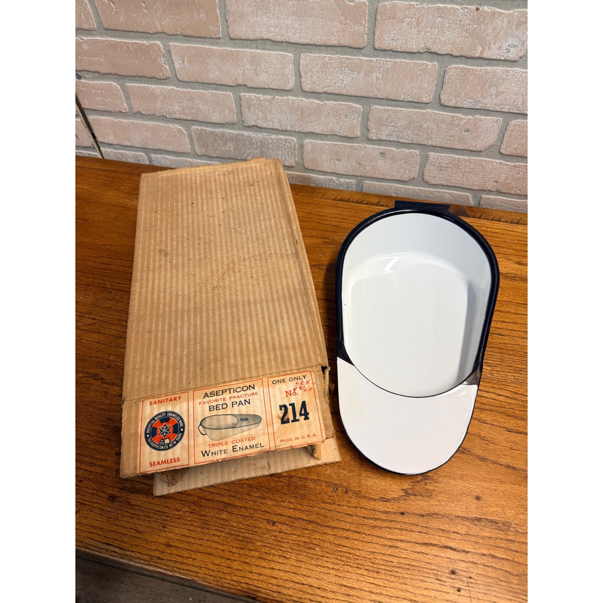 Vintage 1930s Enamel Hospital White Medical Bed Pan + Box Ascepticon Co New York