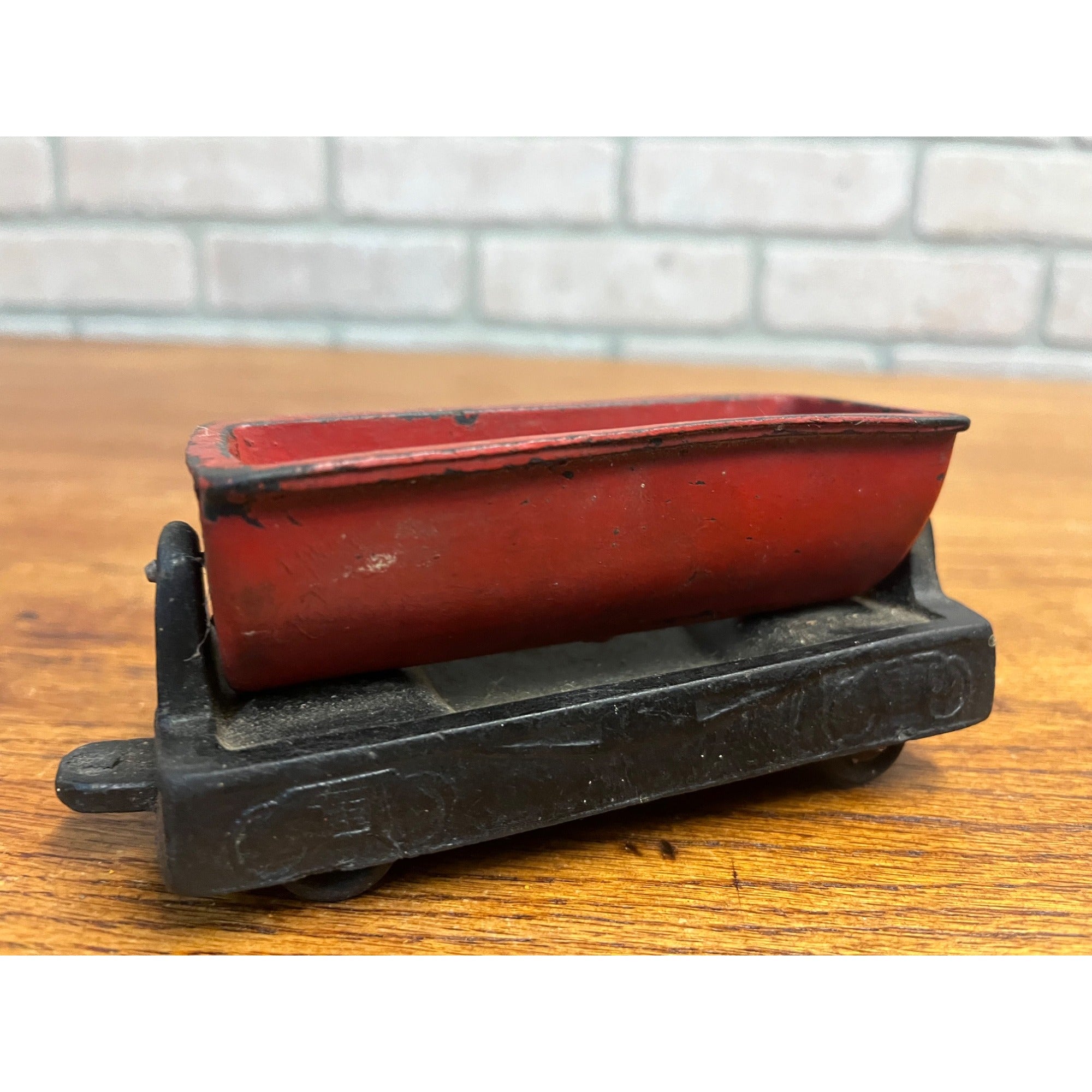 Vintage Auburn Rubber Corp Side Dump Train Railroad Car Red Black - As-Is