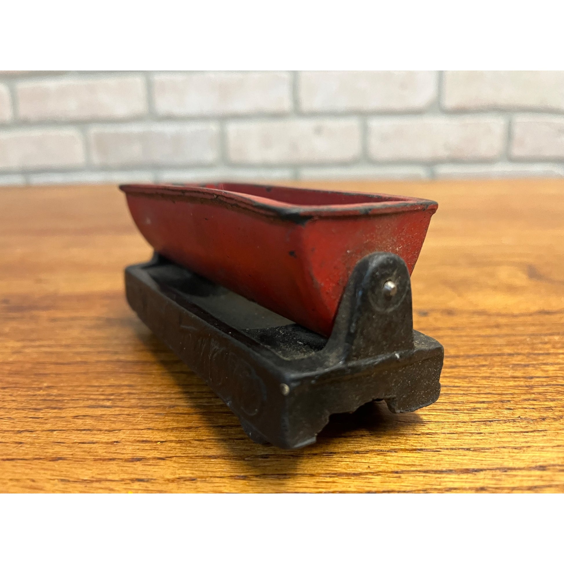 Vintage Auburn Rubber Corp Side Dump Train Railroad Car Red Black - As-Is