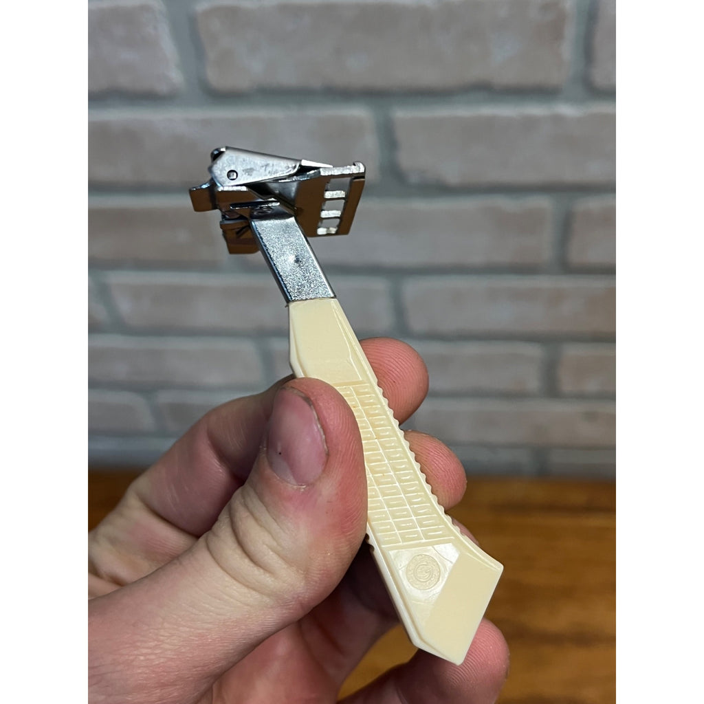 GEM Featherweight Vintage Single Edge Safety Razor w/ Original Box