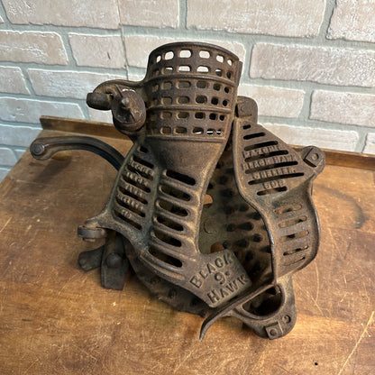 VINTAGE 1903A BLACK HAWK CORN SHELLER W/ CLAMPS ORIGINAL CONDITION