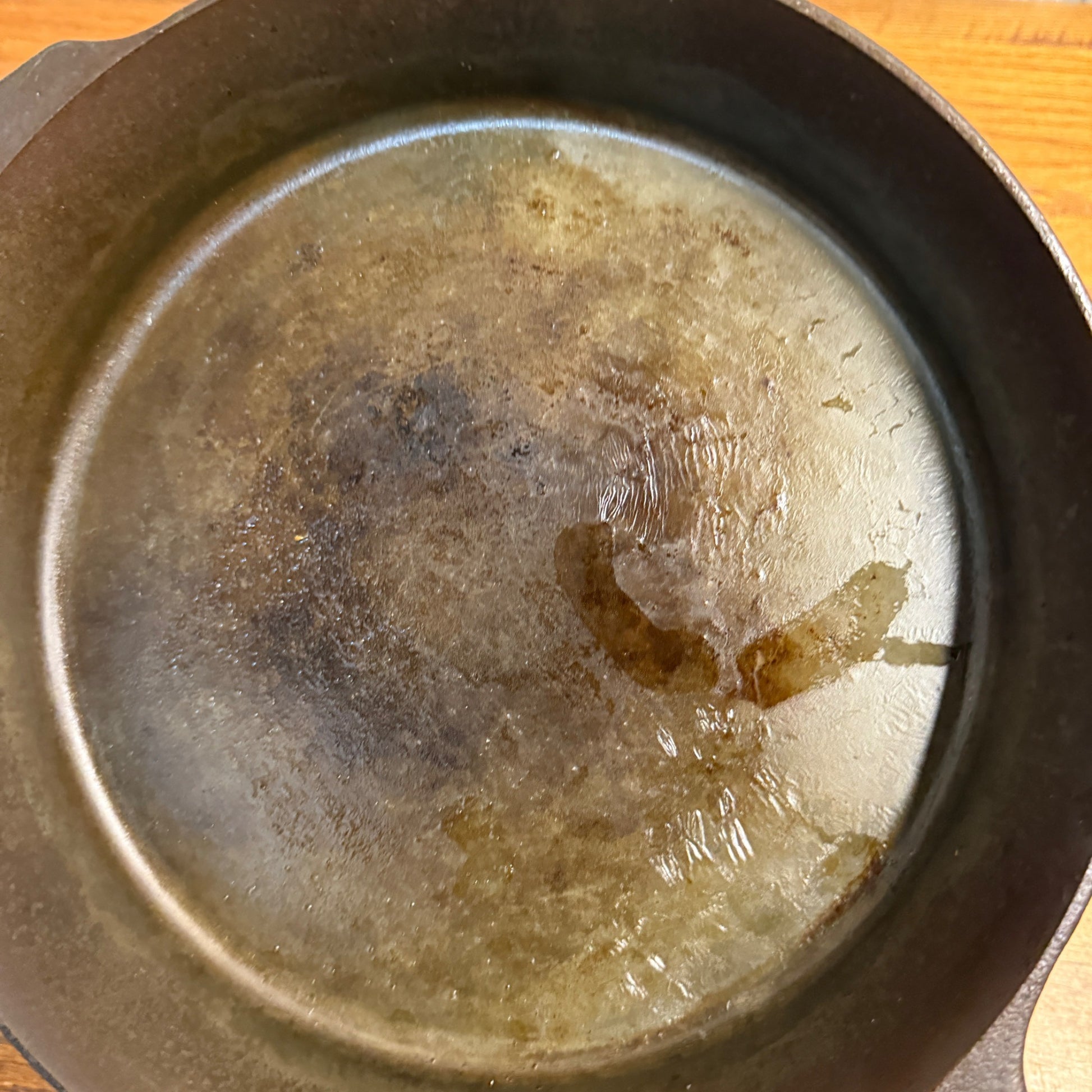 Field Company Cast Iron Skillet No. 8 With Leather Handle Cover