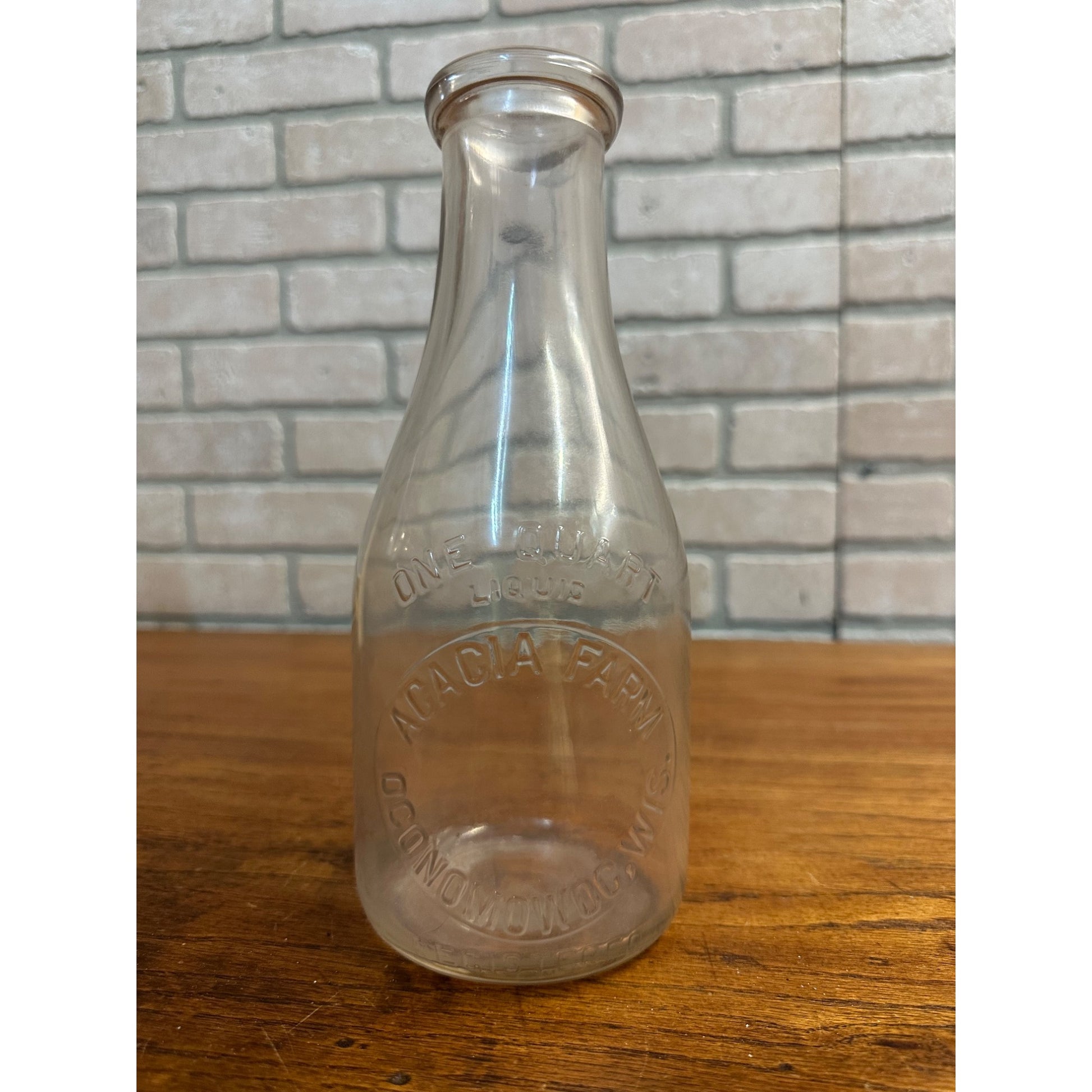 Vintage Quart Milk Bottle Acacia Farm Dairy Oconomowoc Wisconsin Embossed