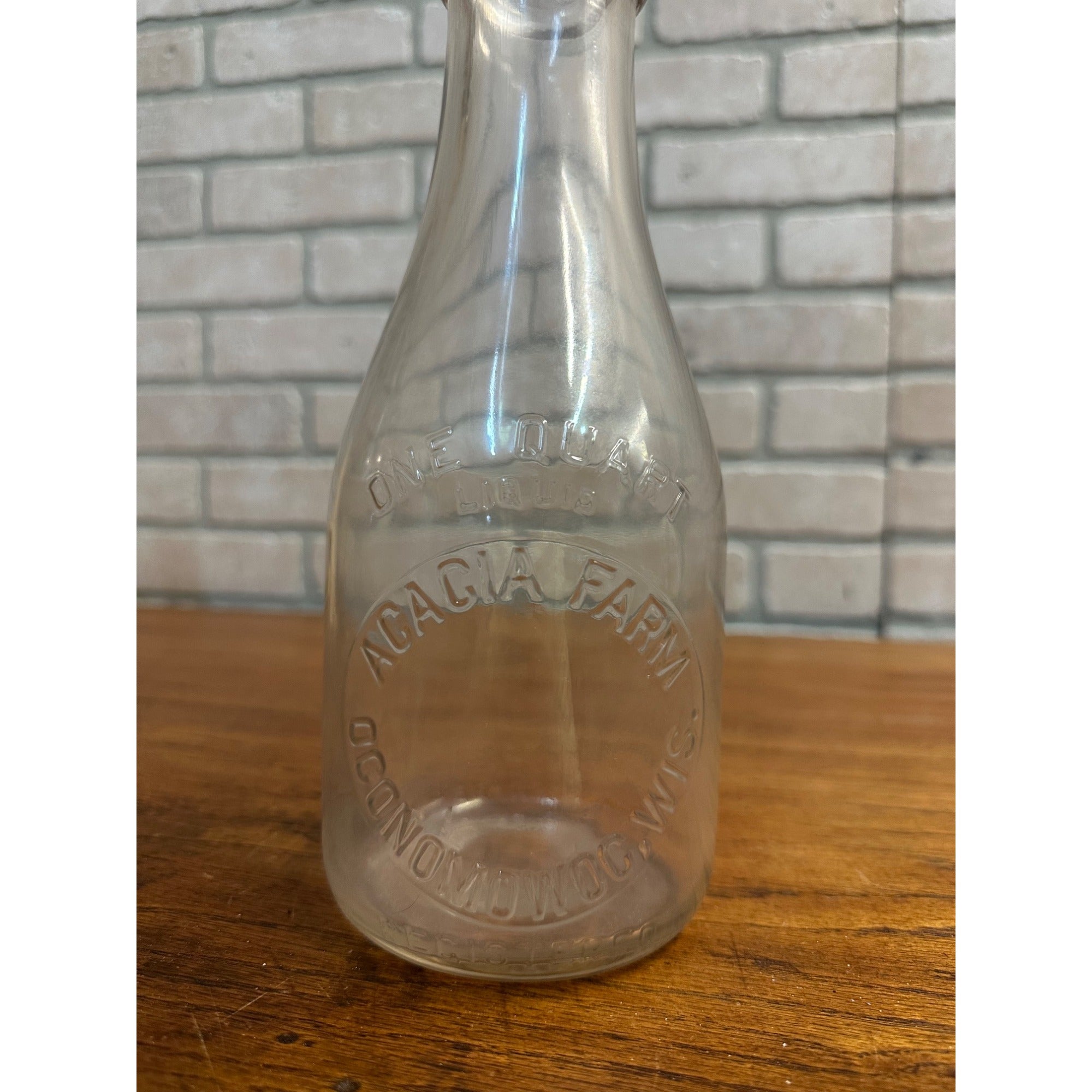 Vintage Quart Milk Bottle Acacia Farm Dairy Oconomowoc Wisconsin Embossed