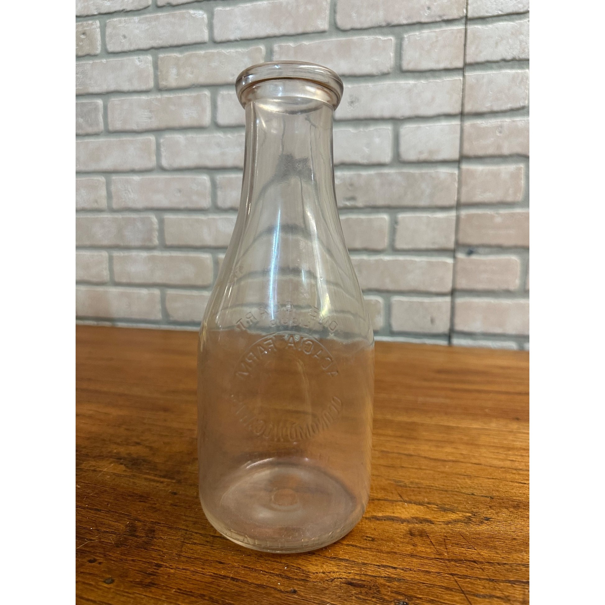 Vintage Quart Milk Bottle Acacia Farm Dairy Oconomowoc Wisconsin Embossed