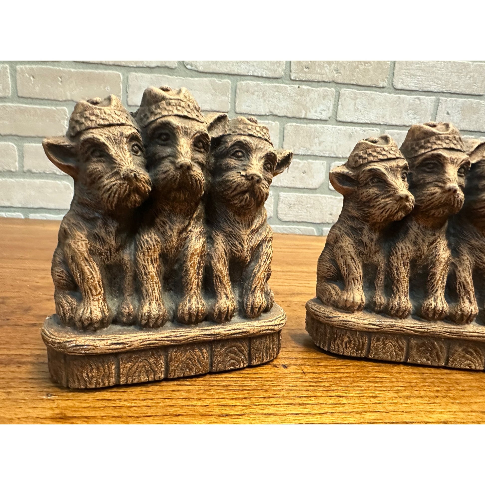 Vintage Syroco Ornawood Book Ends Pair Dogs Three Scottie Terriers w/ Hats